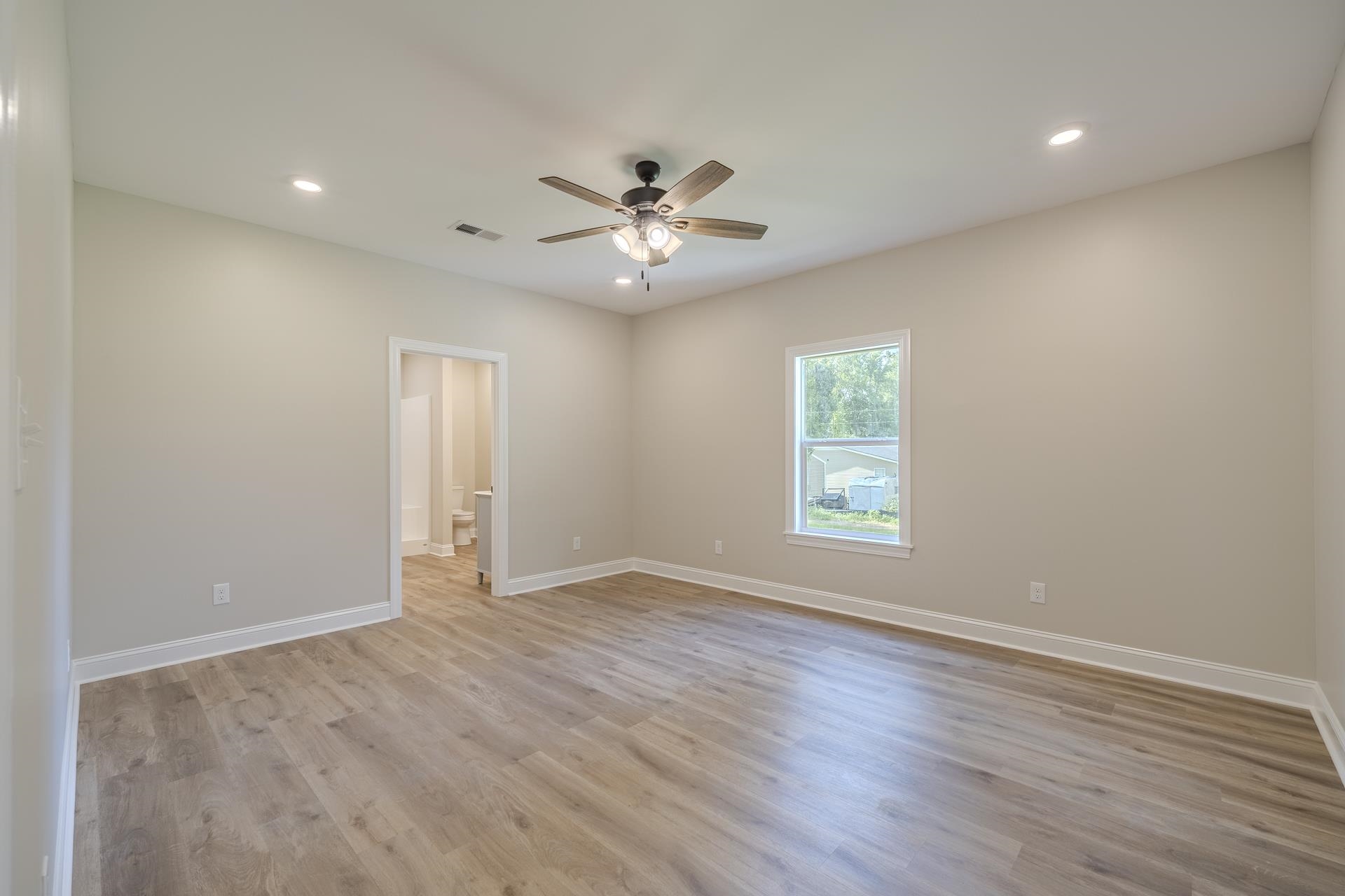 225 Chariot Ln Property Photo 10