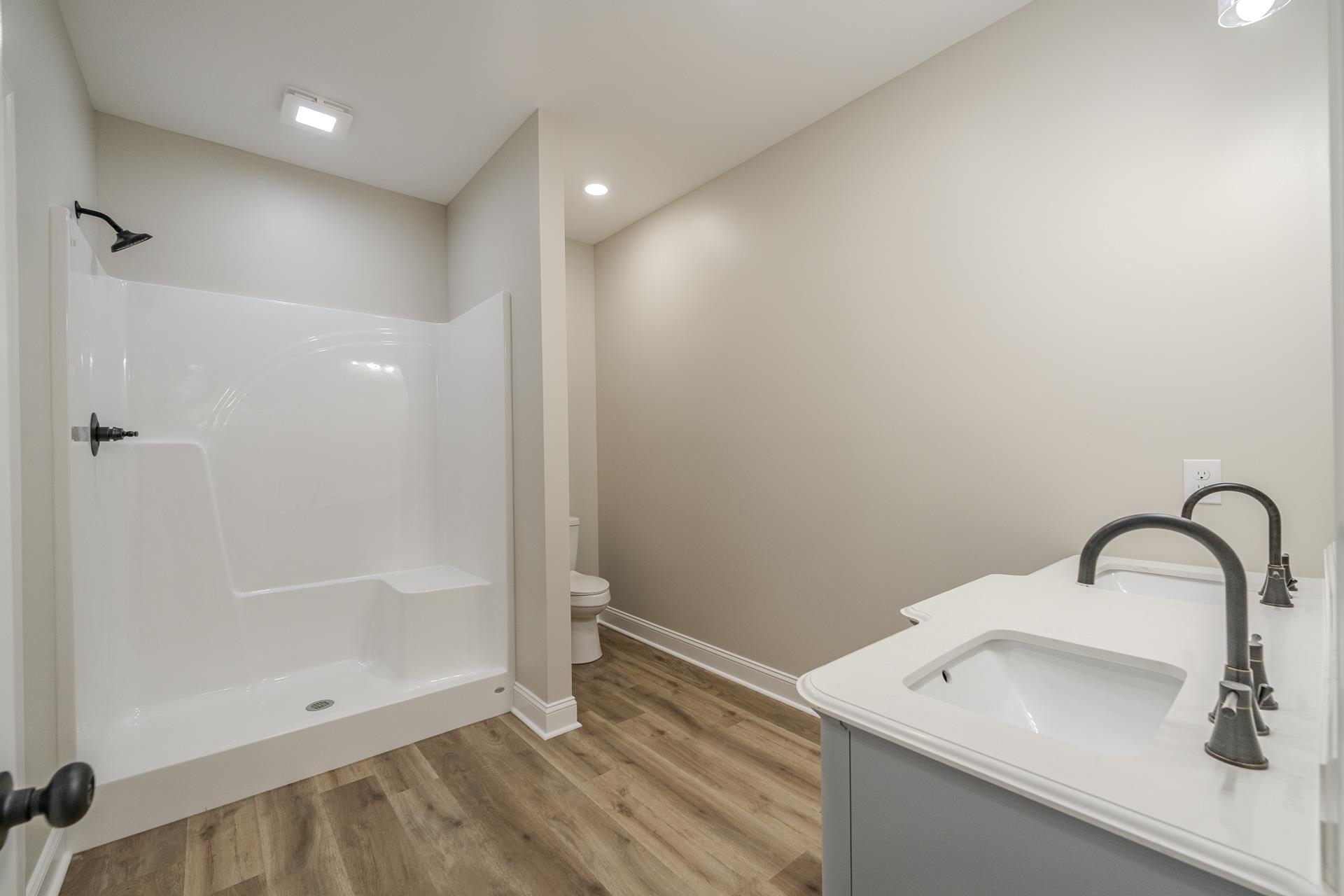 225 Chariot Ln Property Photo 13