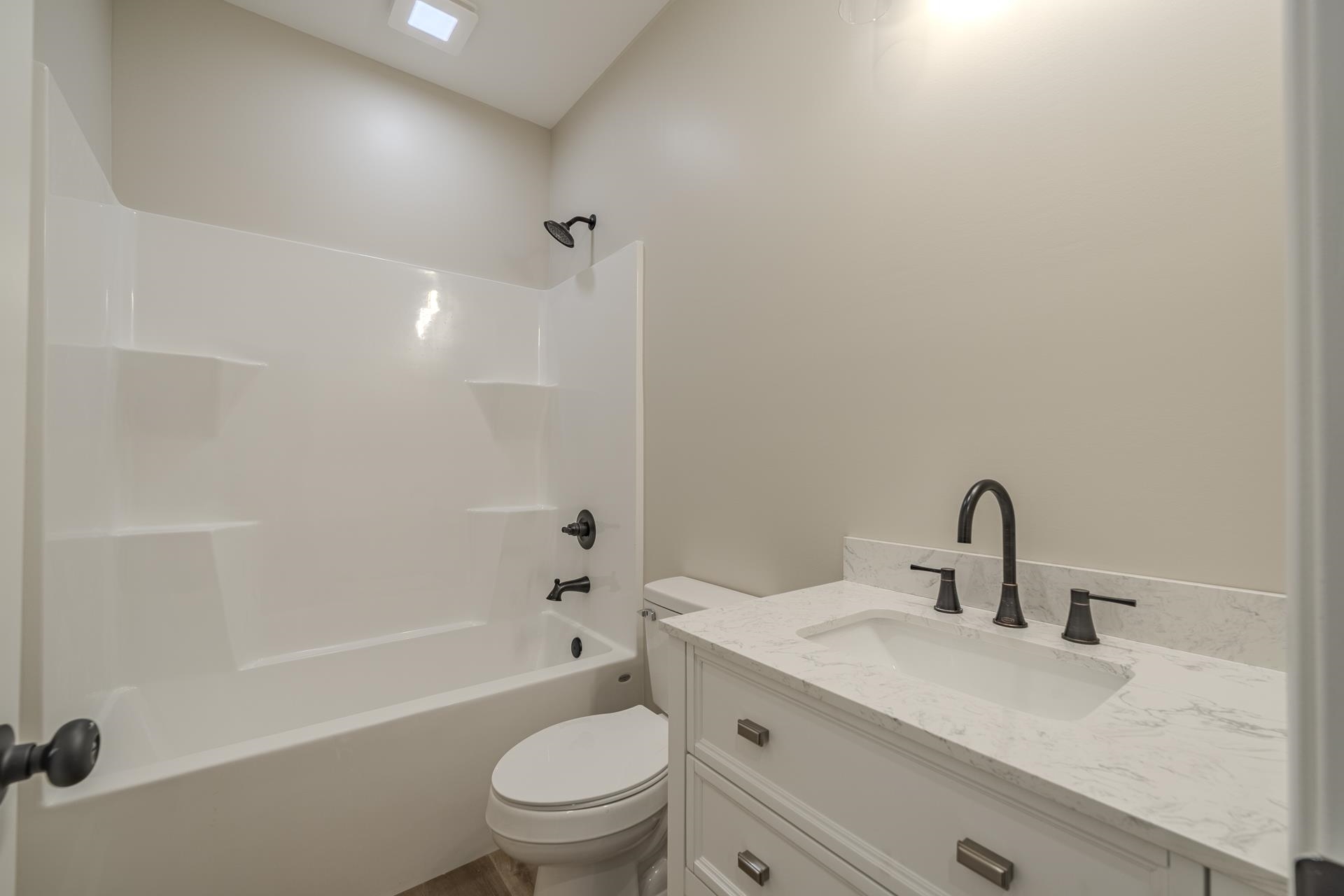 225 Chariot Ln Property Photo 17