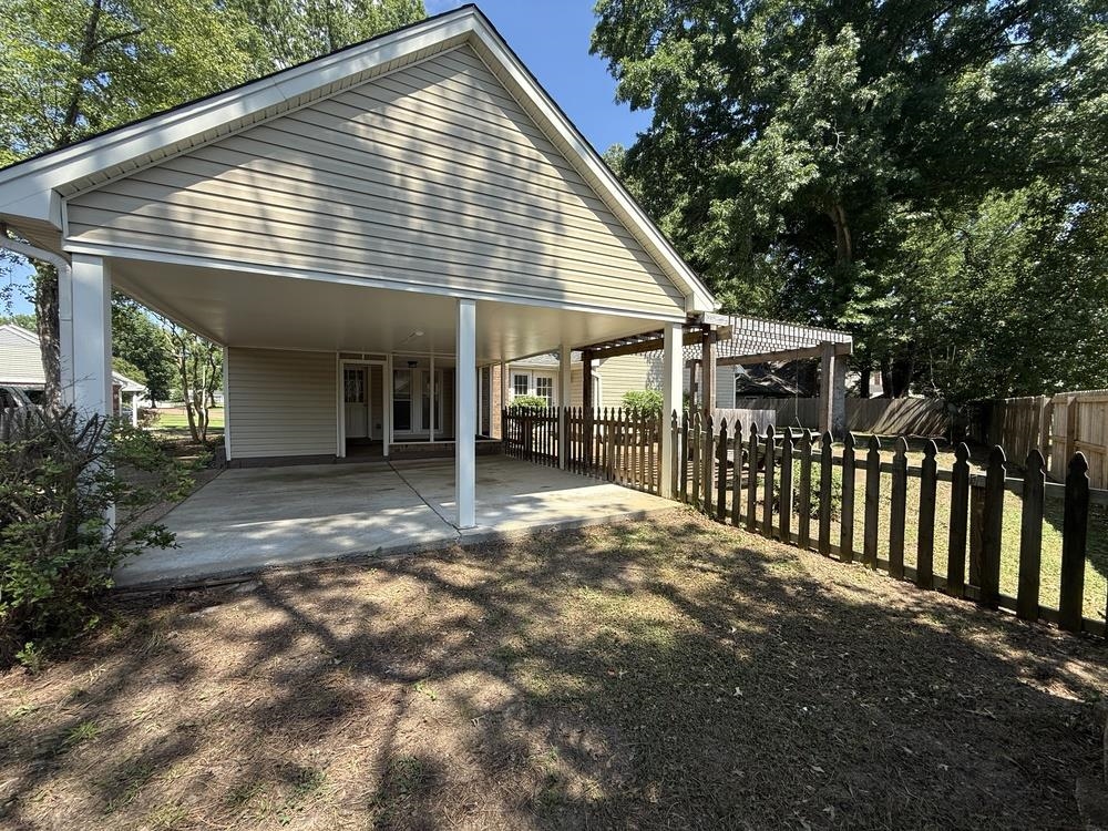 1931 Wine Leaf Dr Property Photo 5