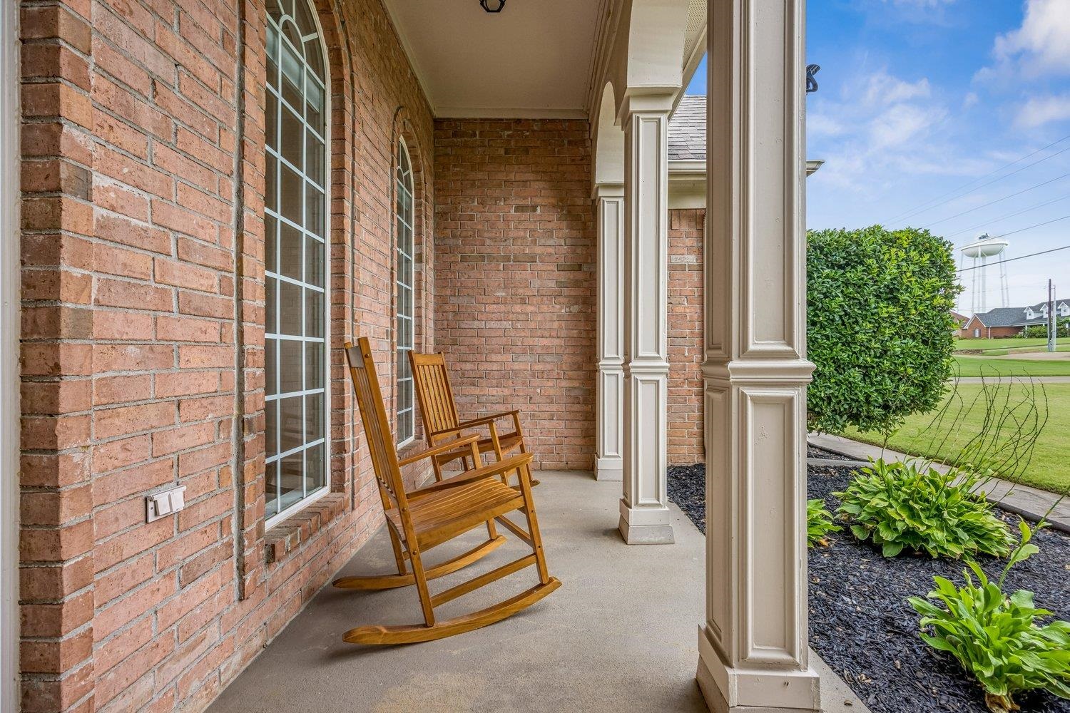 202 Walker Pky Property Photo 3