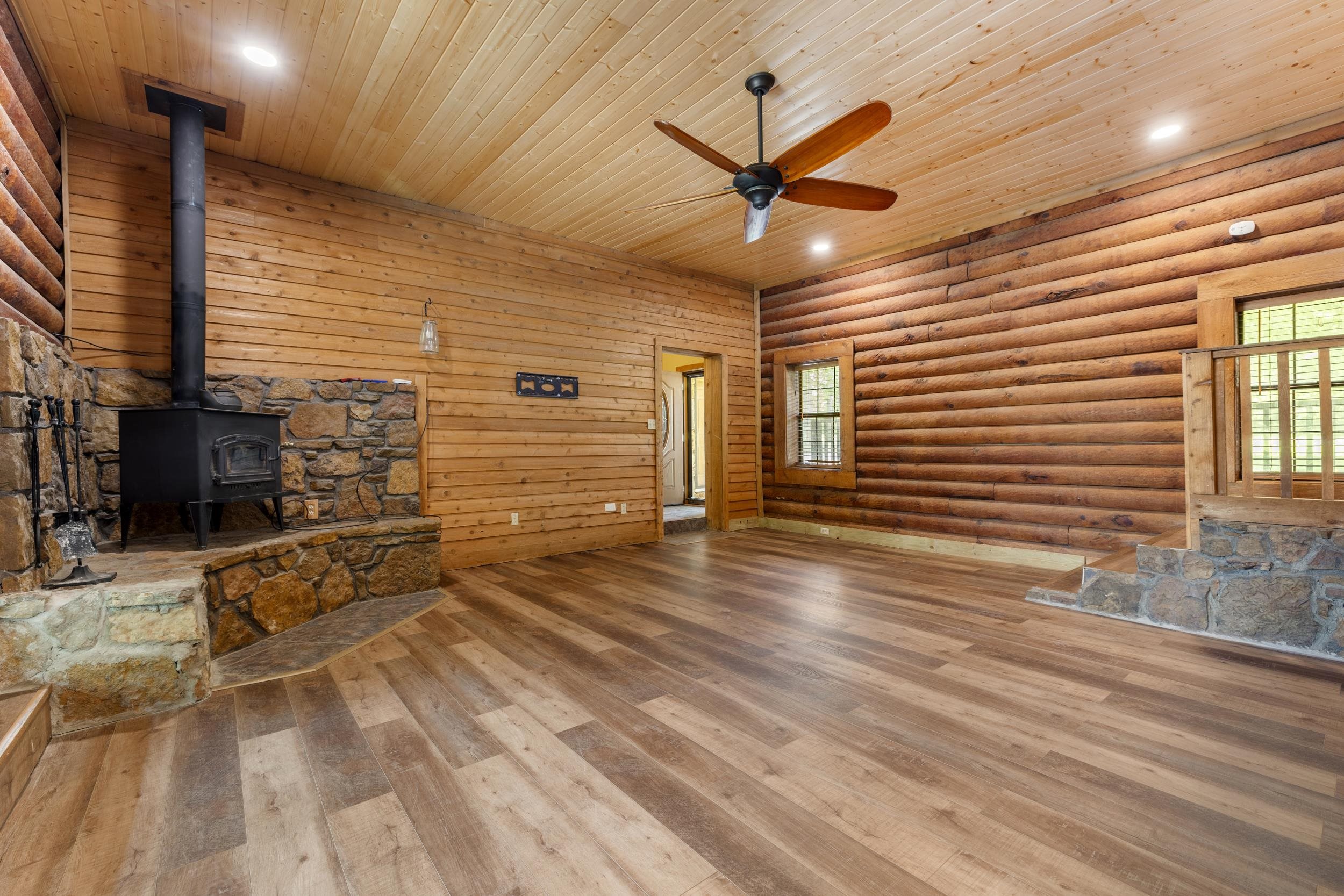 6770 S Helene Cv Property Photo 4
