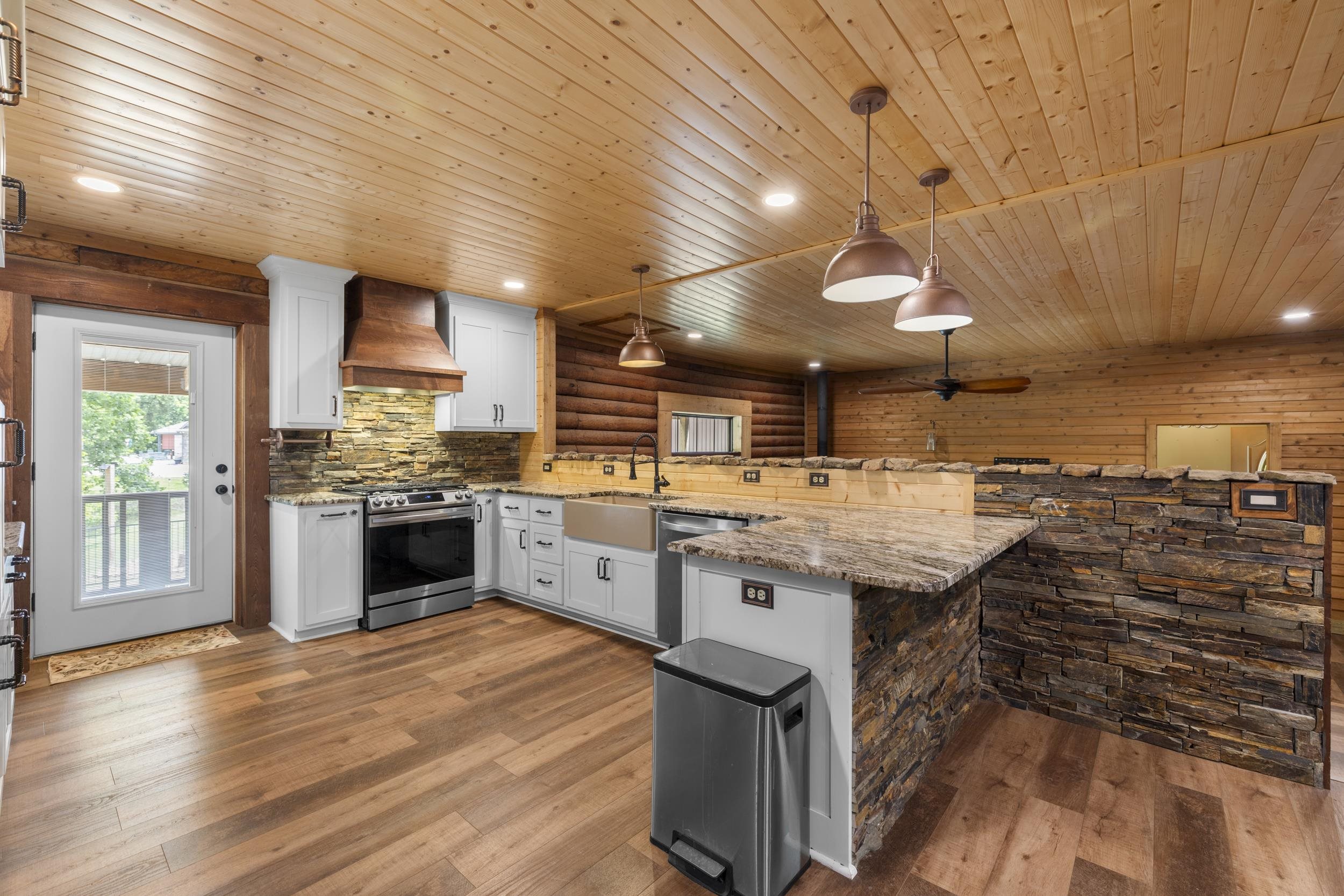6770 S Helene Cv Property Photo 9