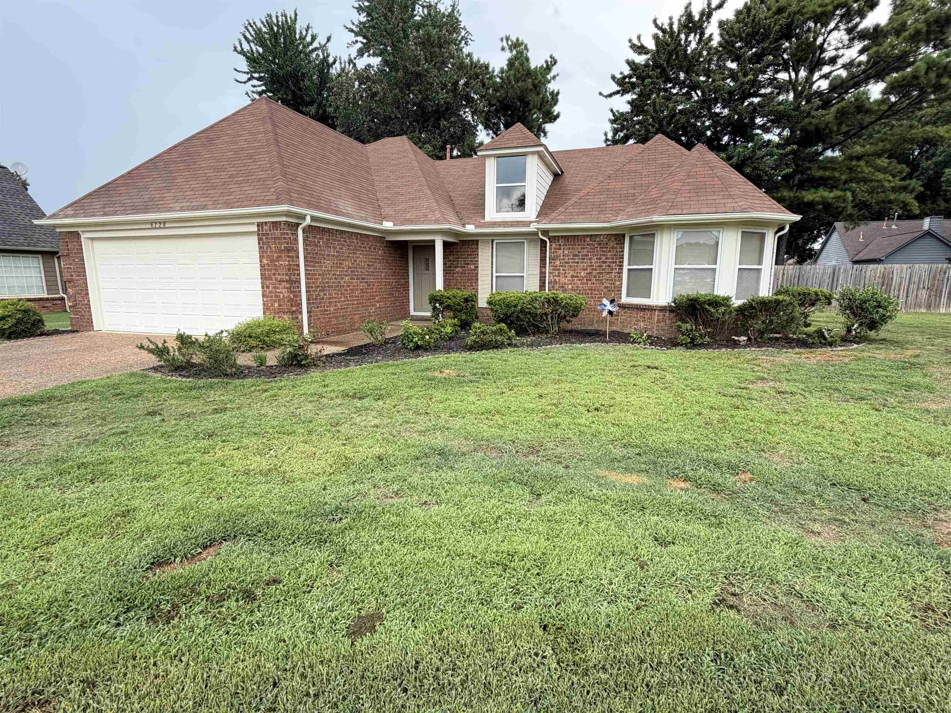 6728 Millgrove Park Dr Property Photo 2