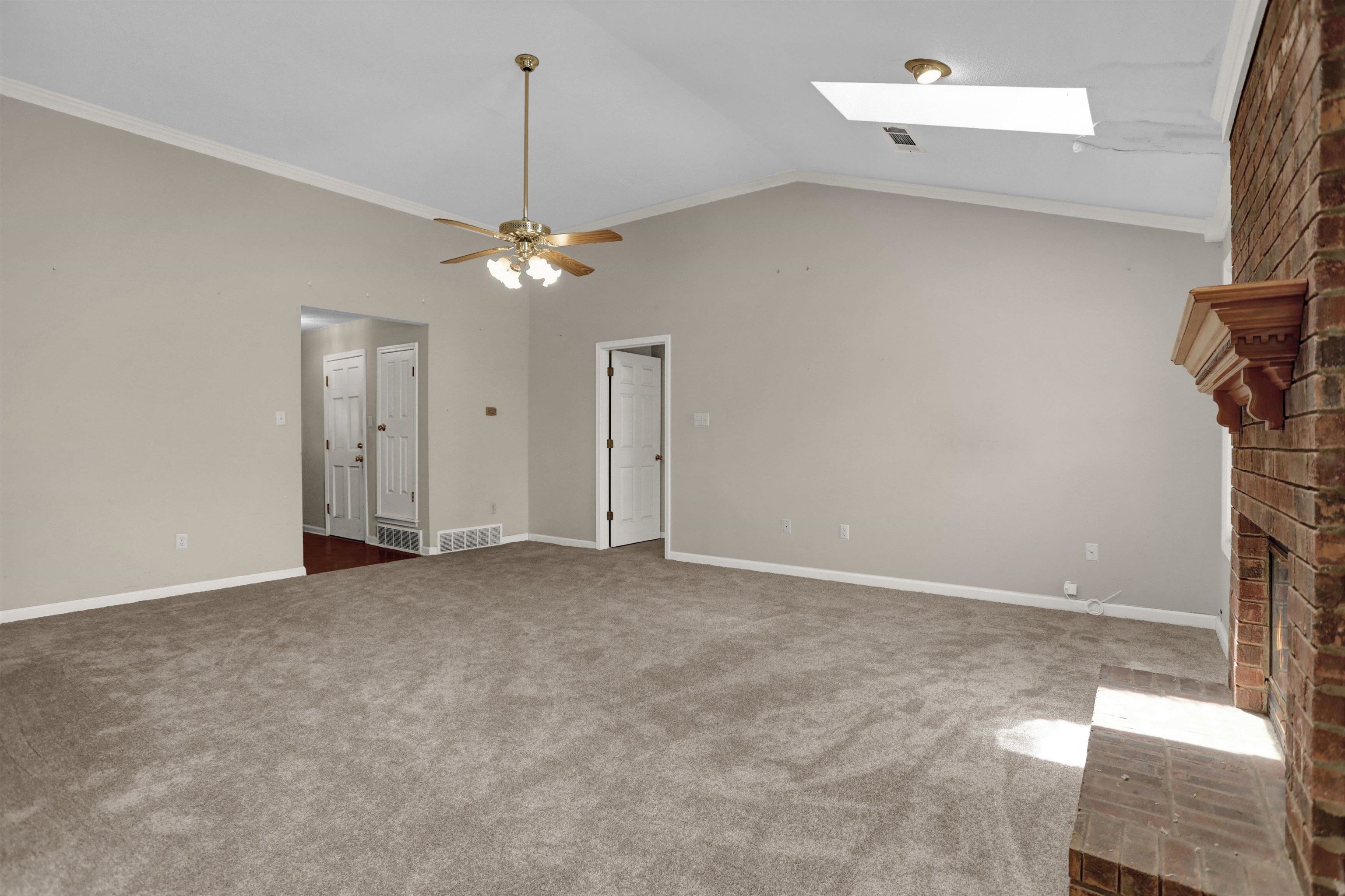 6728 Millgrove Park Dr Property Photo 5