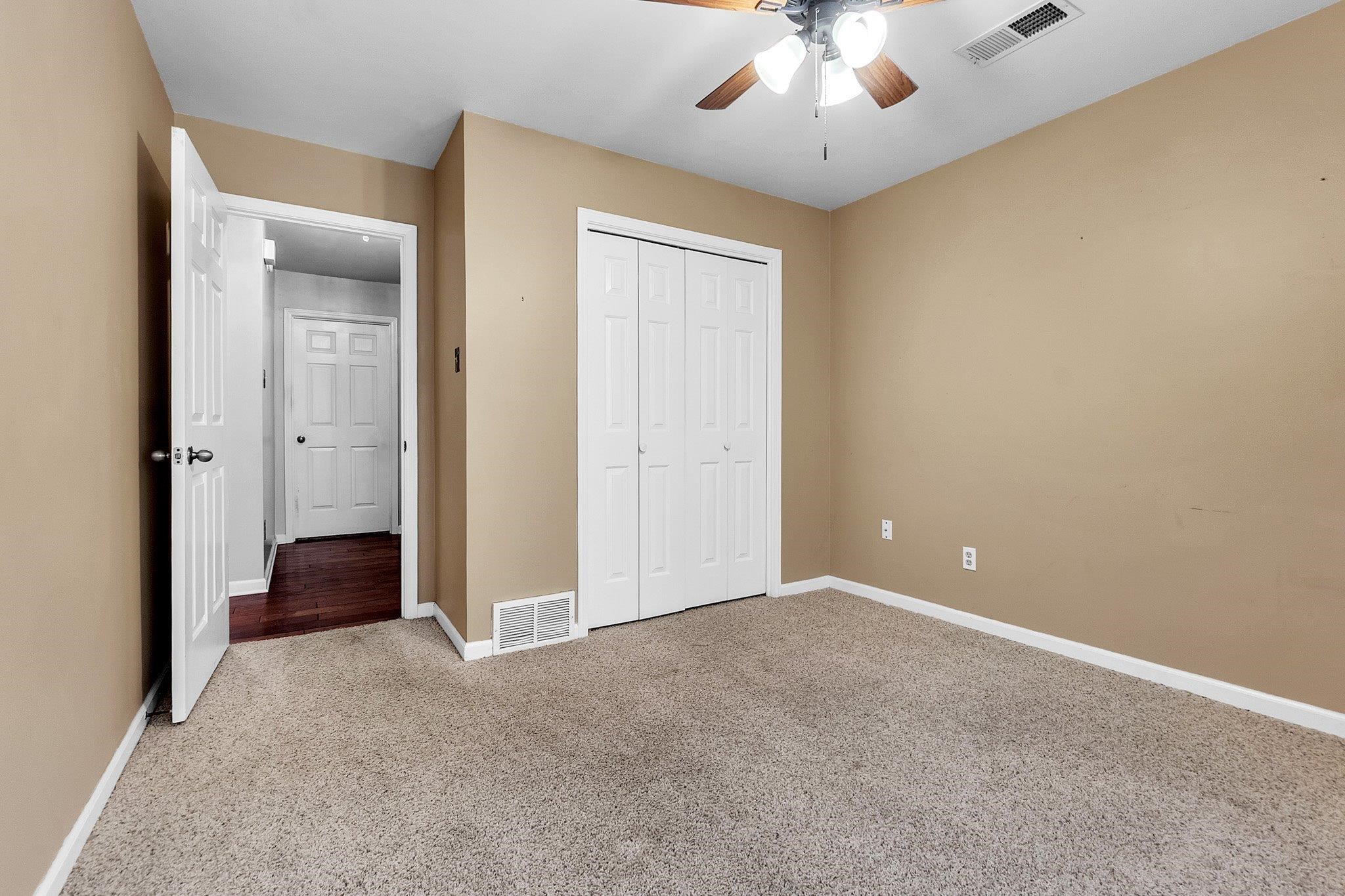 2237 Oak Hollow Ln Property Photo 16
