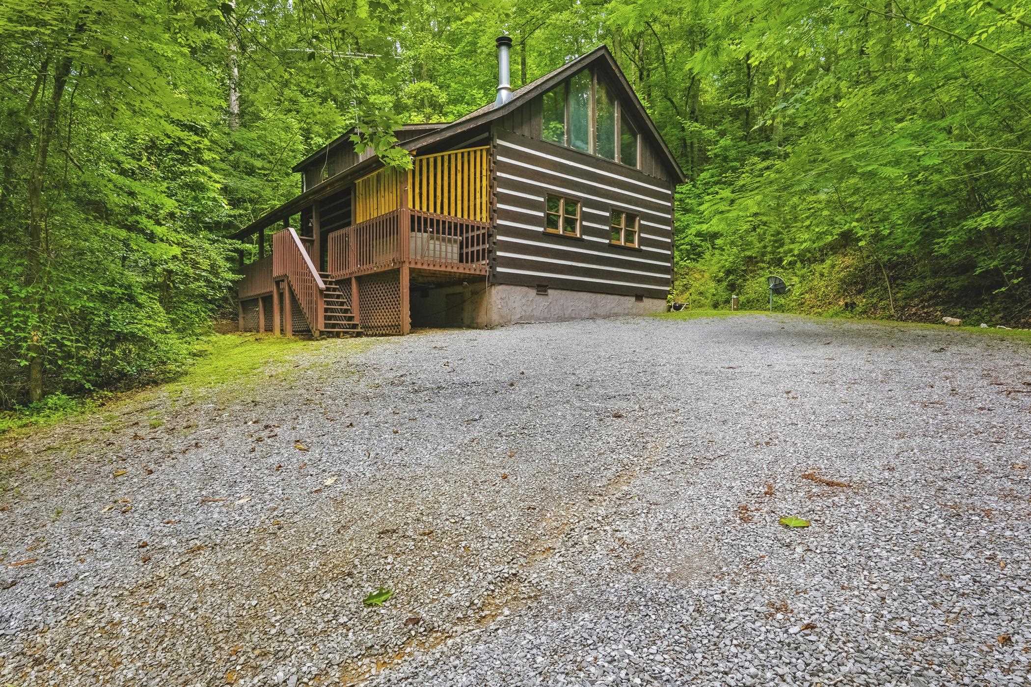 3651 Birds Creek Rd Property Photo 2