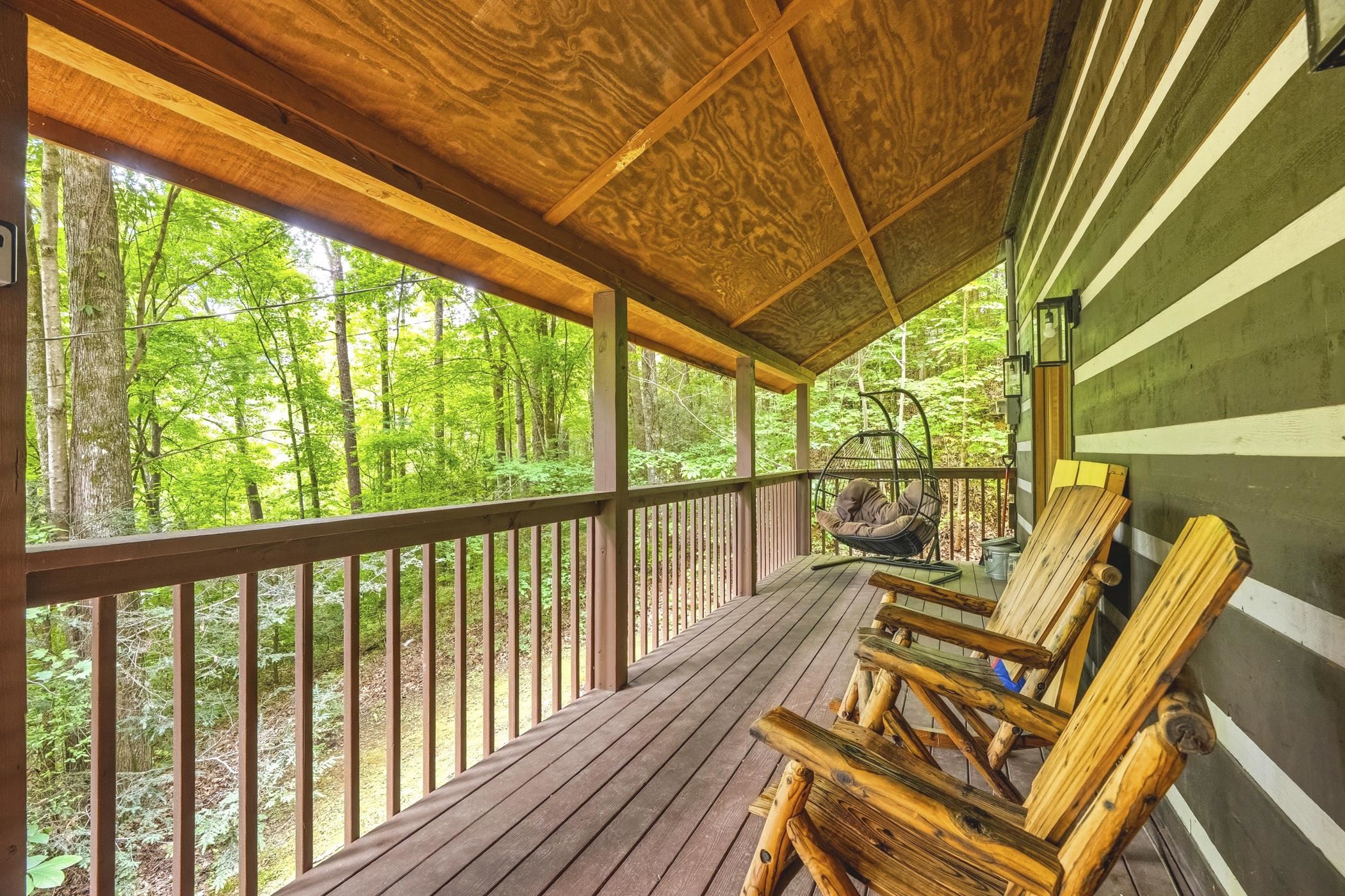 3651 Birds Creek Rd Property Photo 5