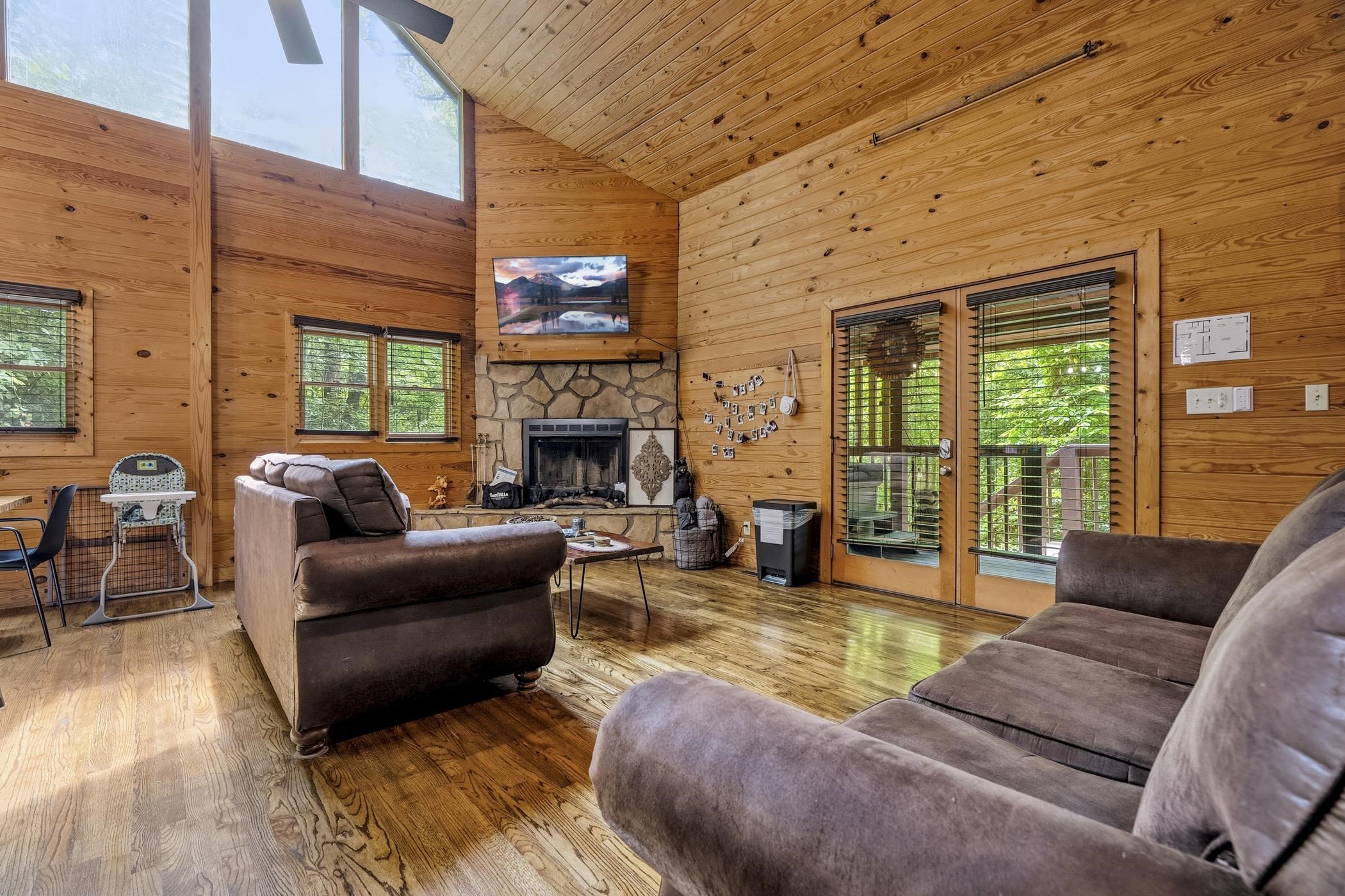 3651 Birds Creek Rd Property Photo 8