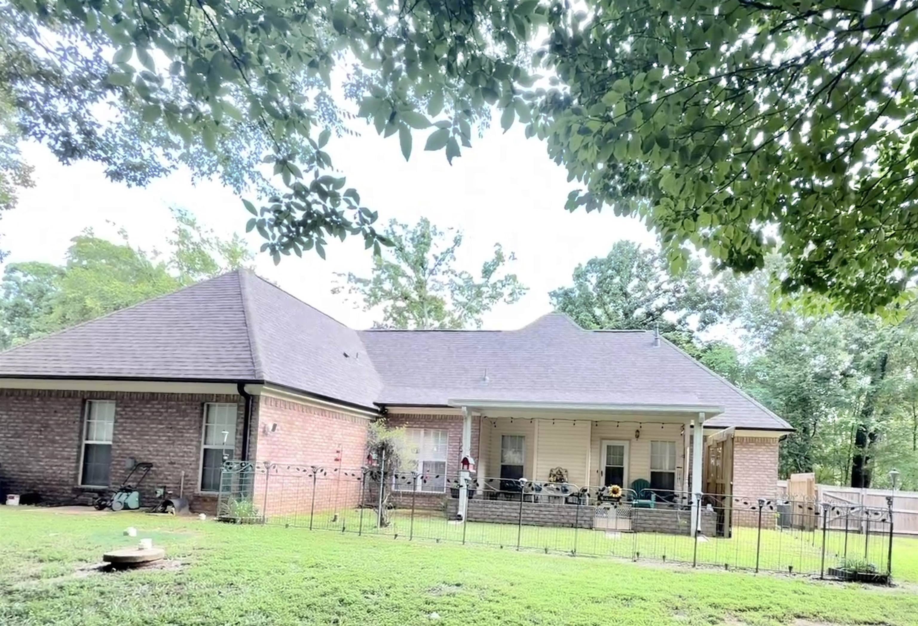 91 Cold Water Bnd Property Photo 4