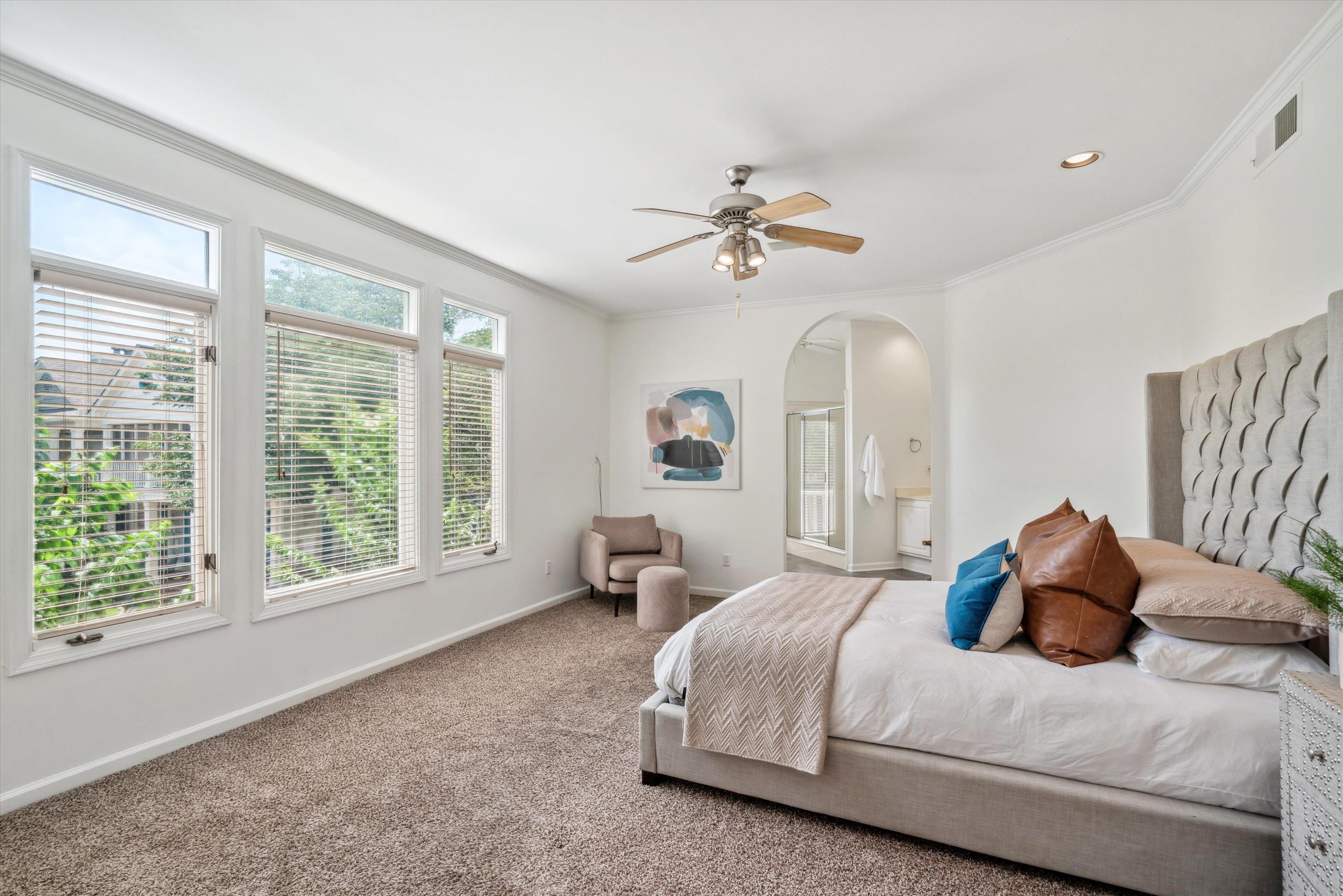 1003 Island Park Cir Property Photo 8