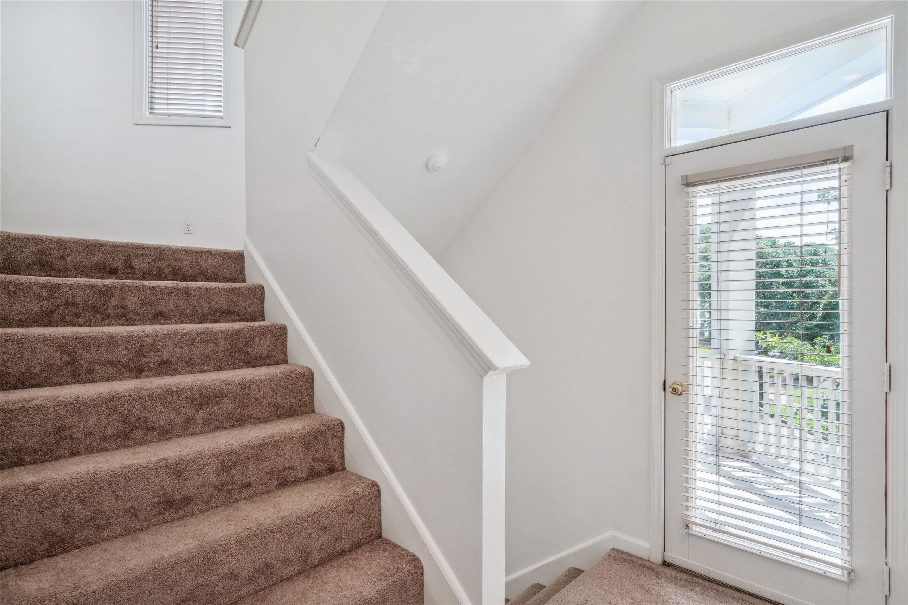 1003 Island Park Cir Property Photo 11