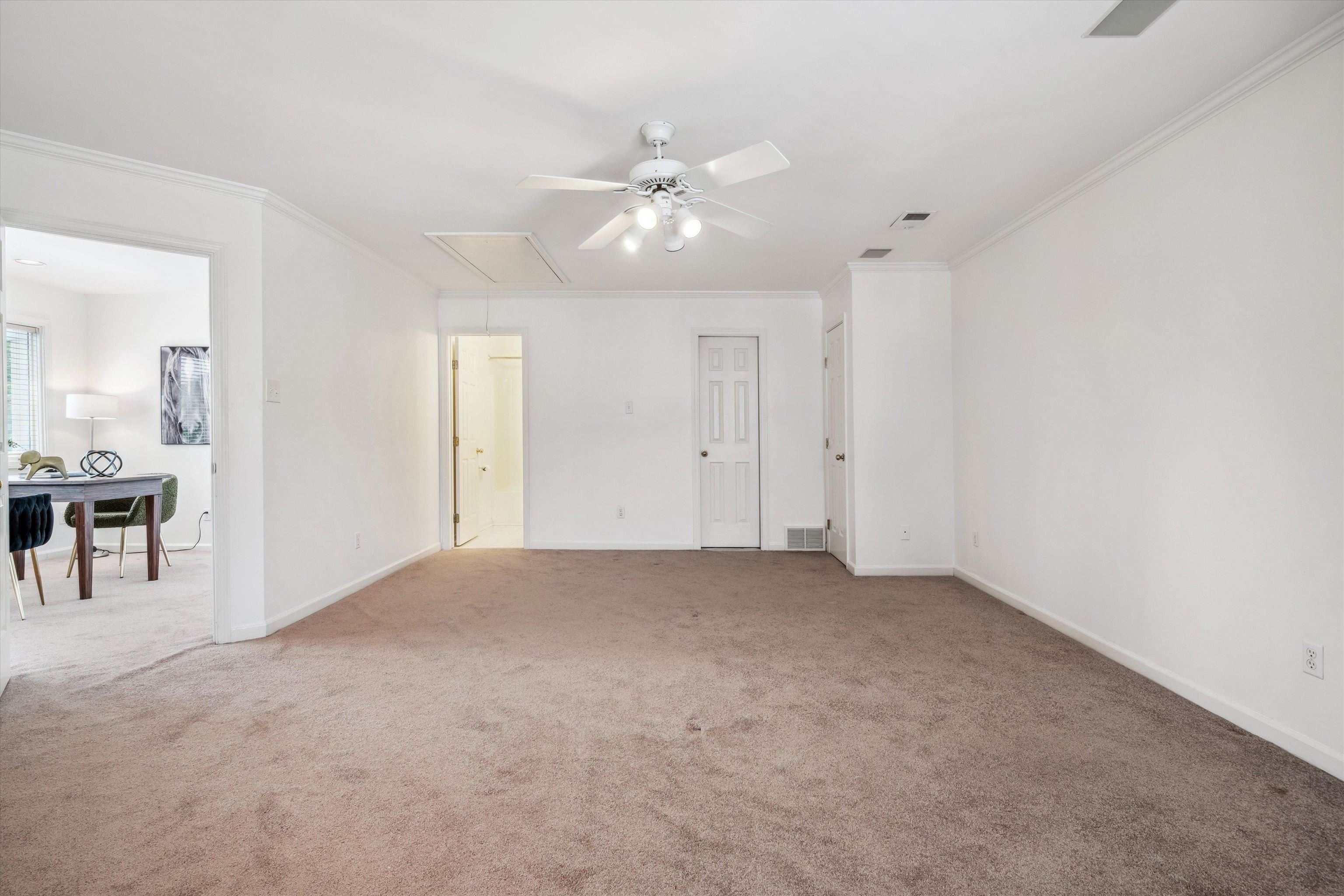 1003 Island Park Cir Property Photo 19