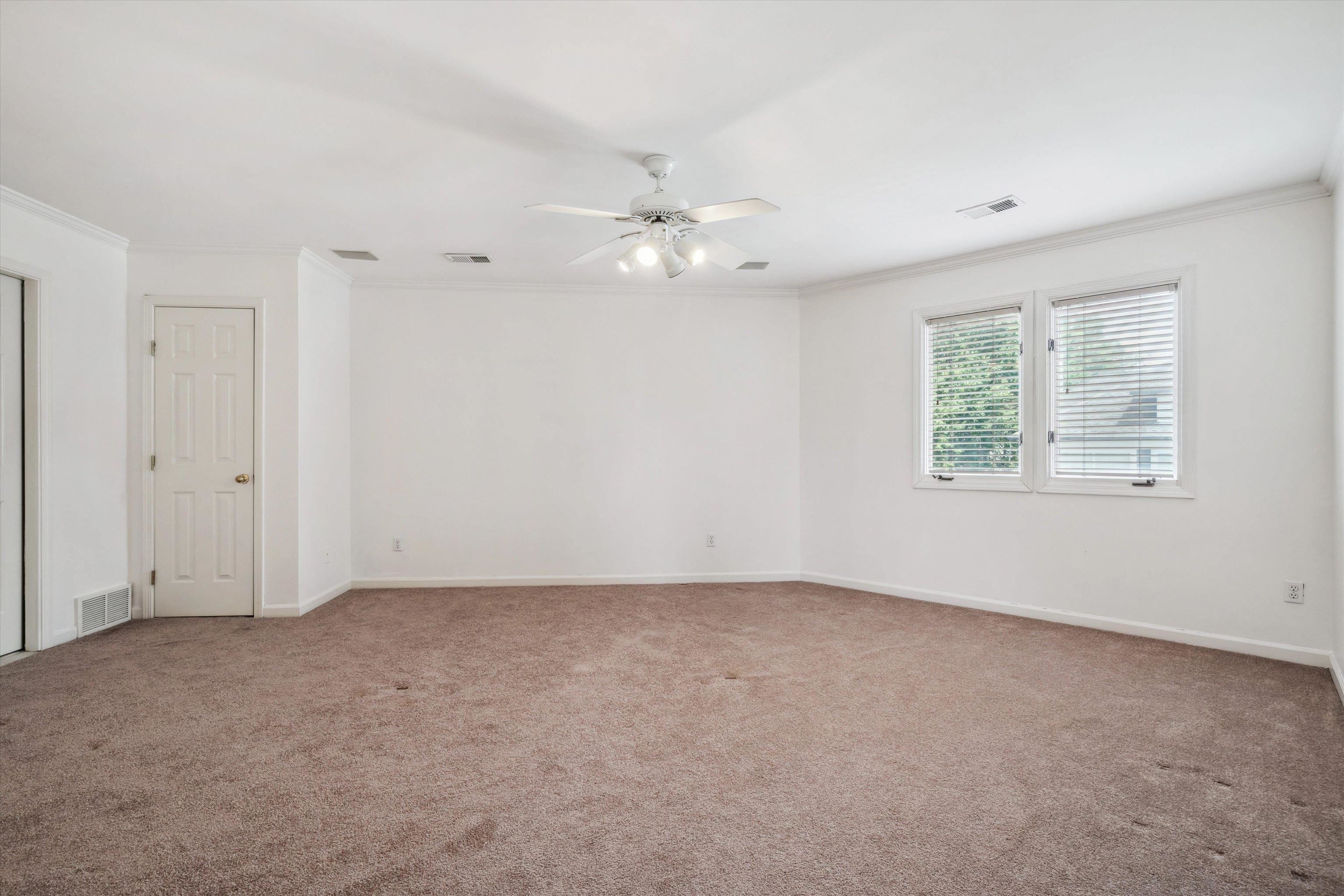 1003 Island Park Cir Property Photo 20