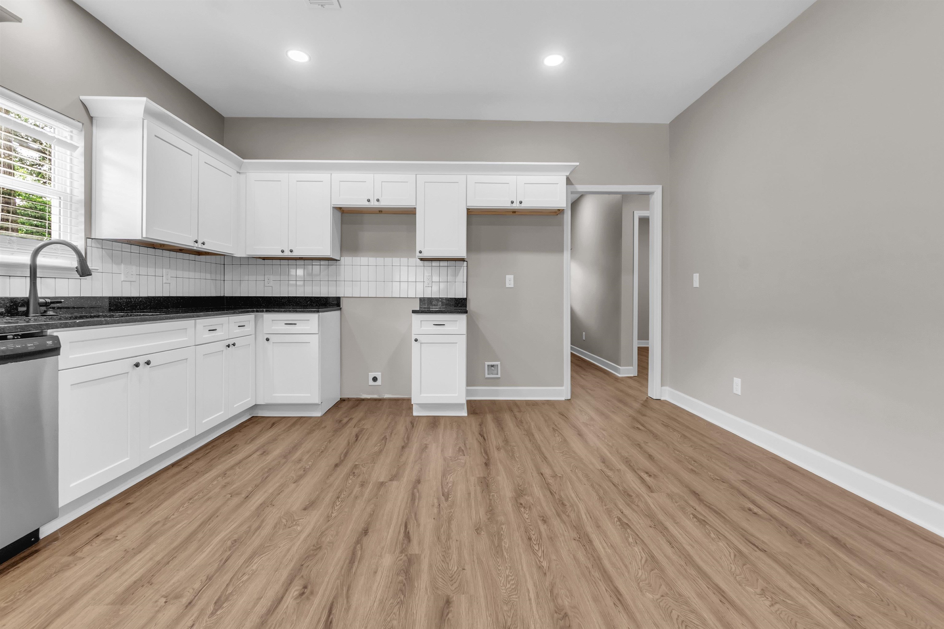 3721 Huntingdon Ln Property Photo 6