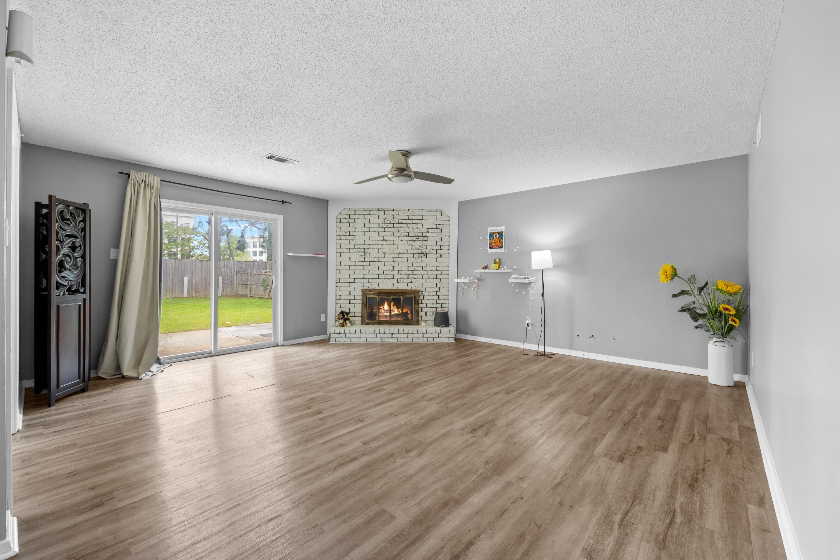 6742 Norfield Dr Property Photo 7