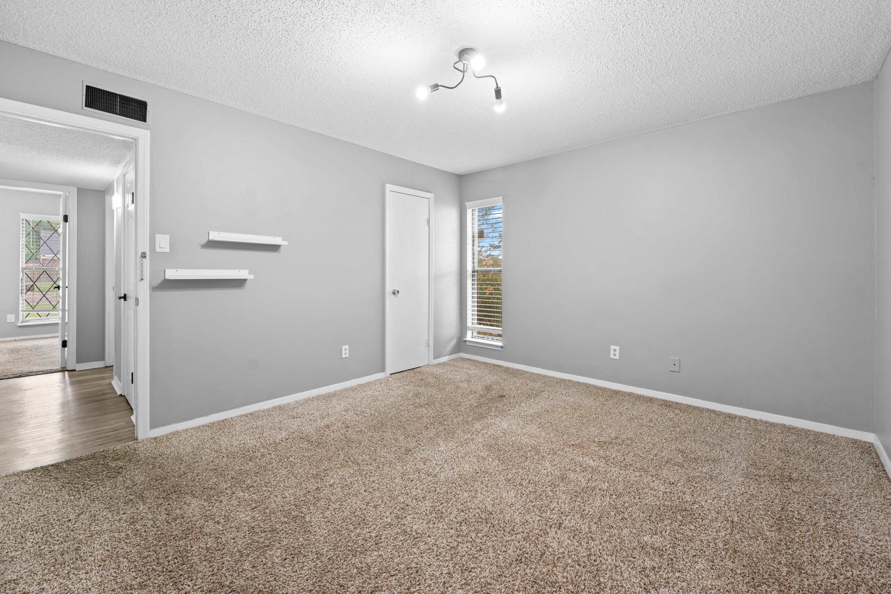 6742 Norfield Dr Property Photo 13