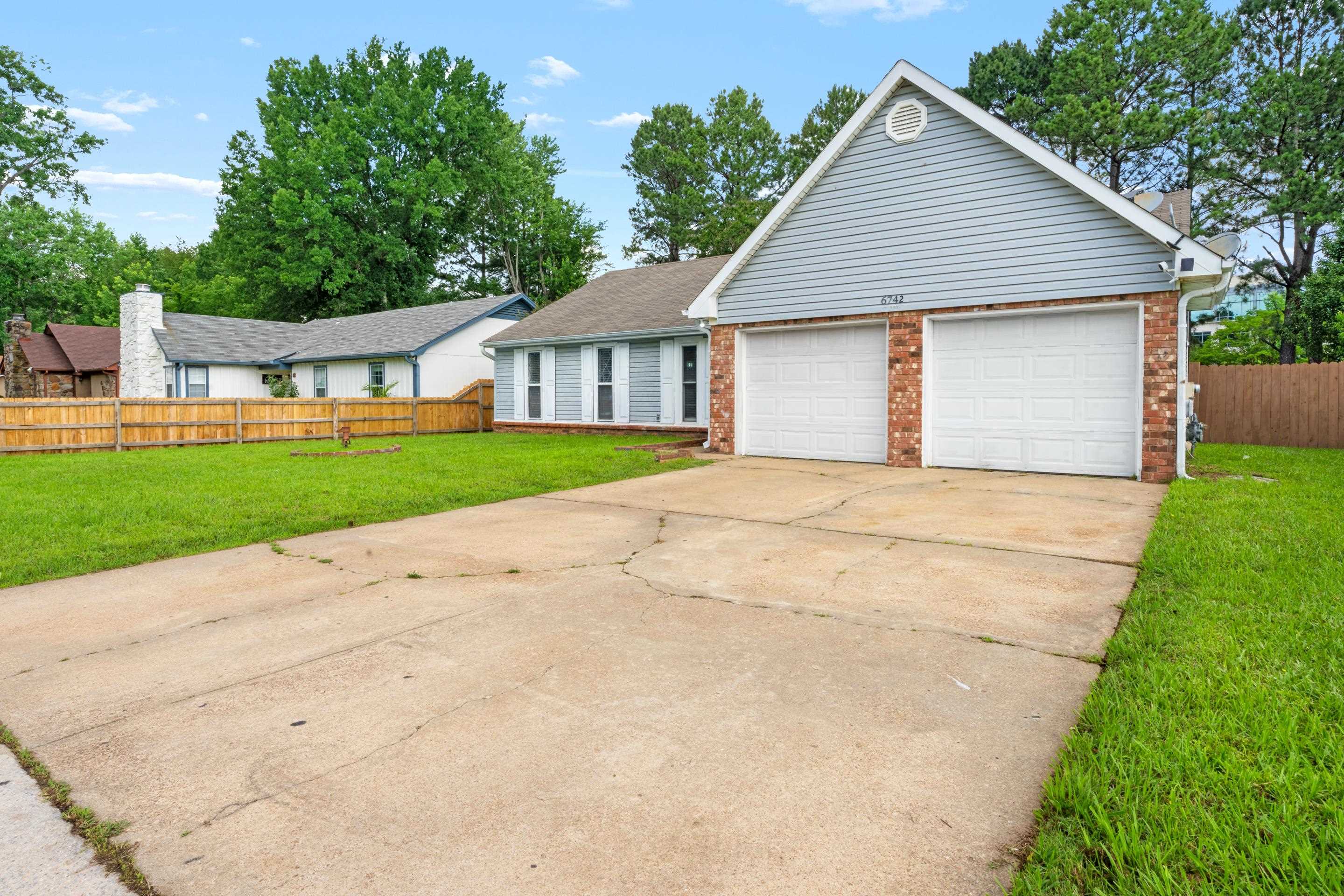 6742 Norfield Dr Property Photo 20