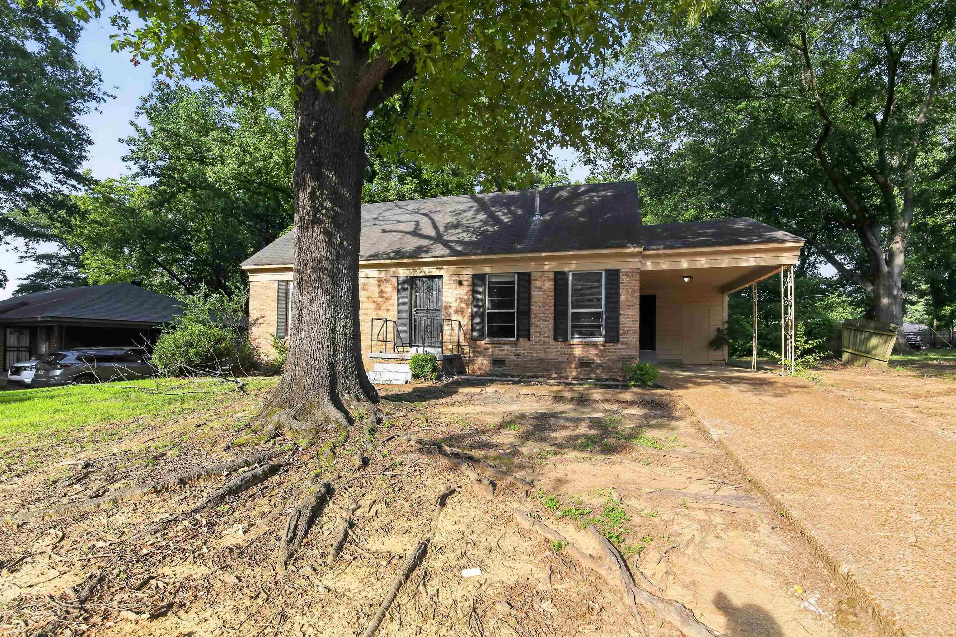 3958 Bishops Bridge Rd Property Photo 2