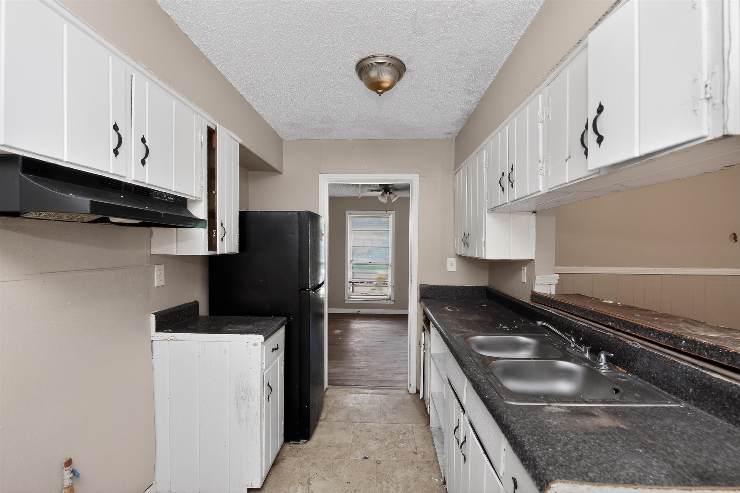 3958 Bishops Bridge Rd Property Photo 7