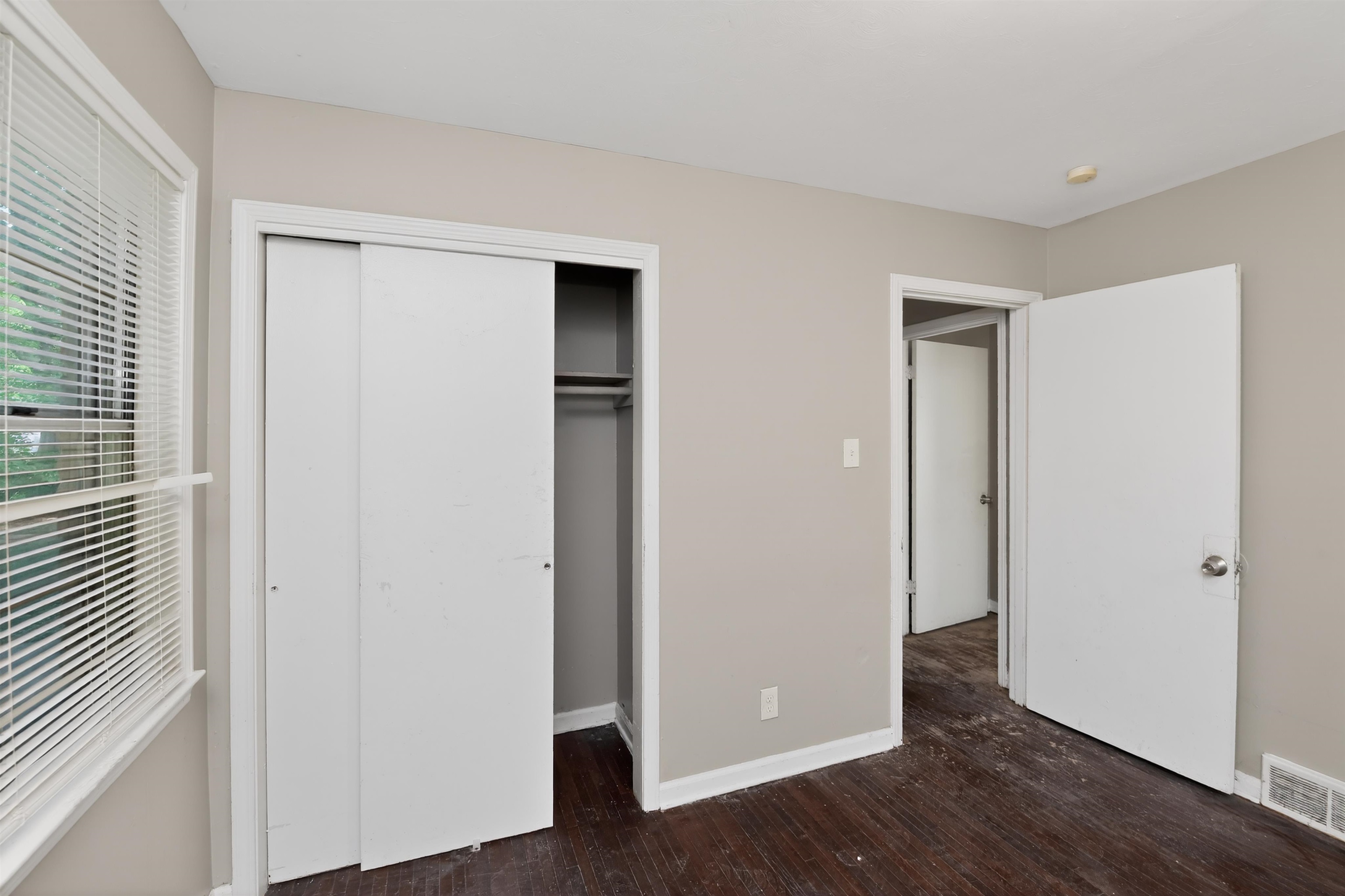 3958 Bishops Bridge Rd Property Photo 10