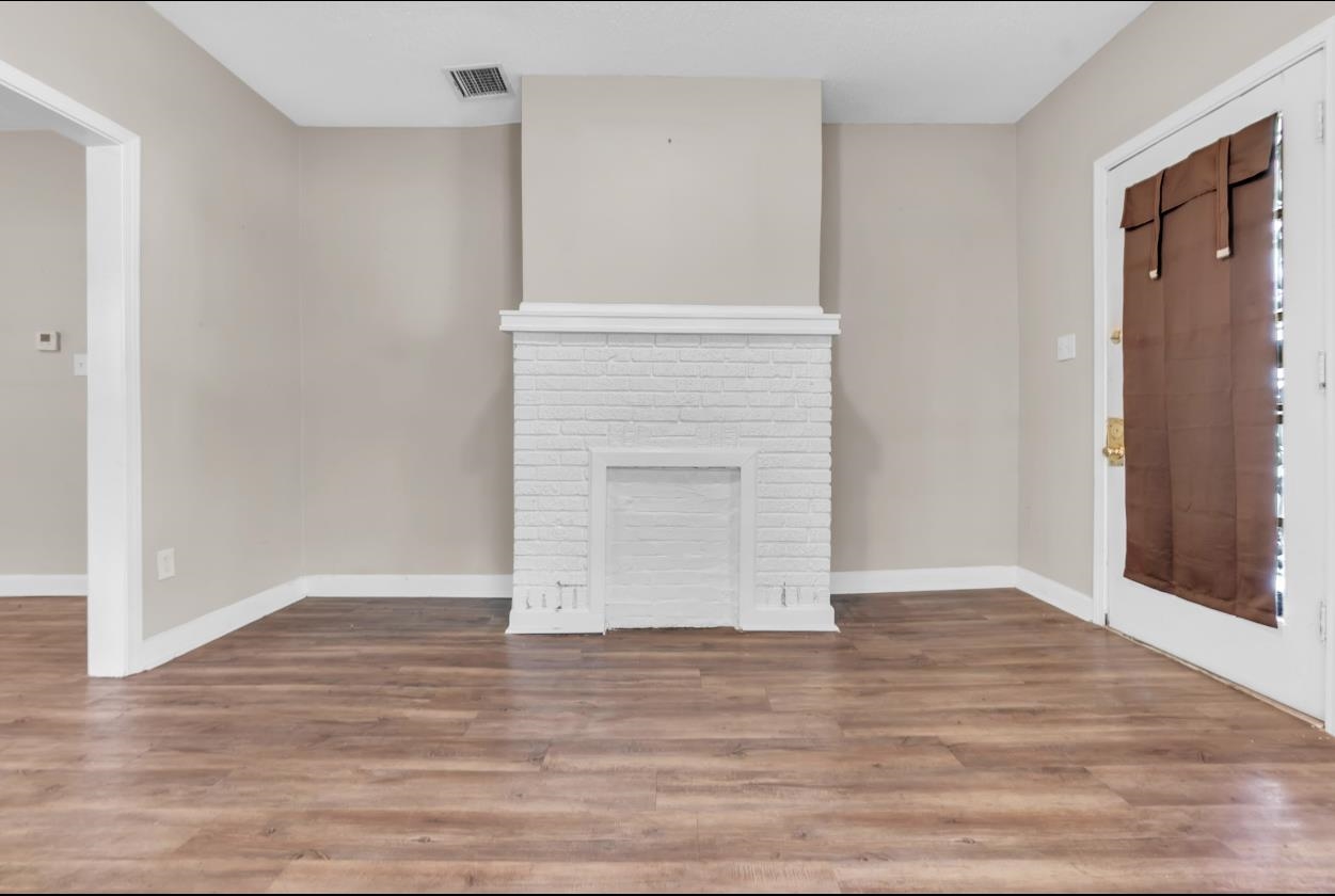 1148 Rozelle St Property Photo 5