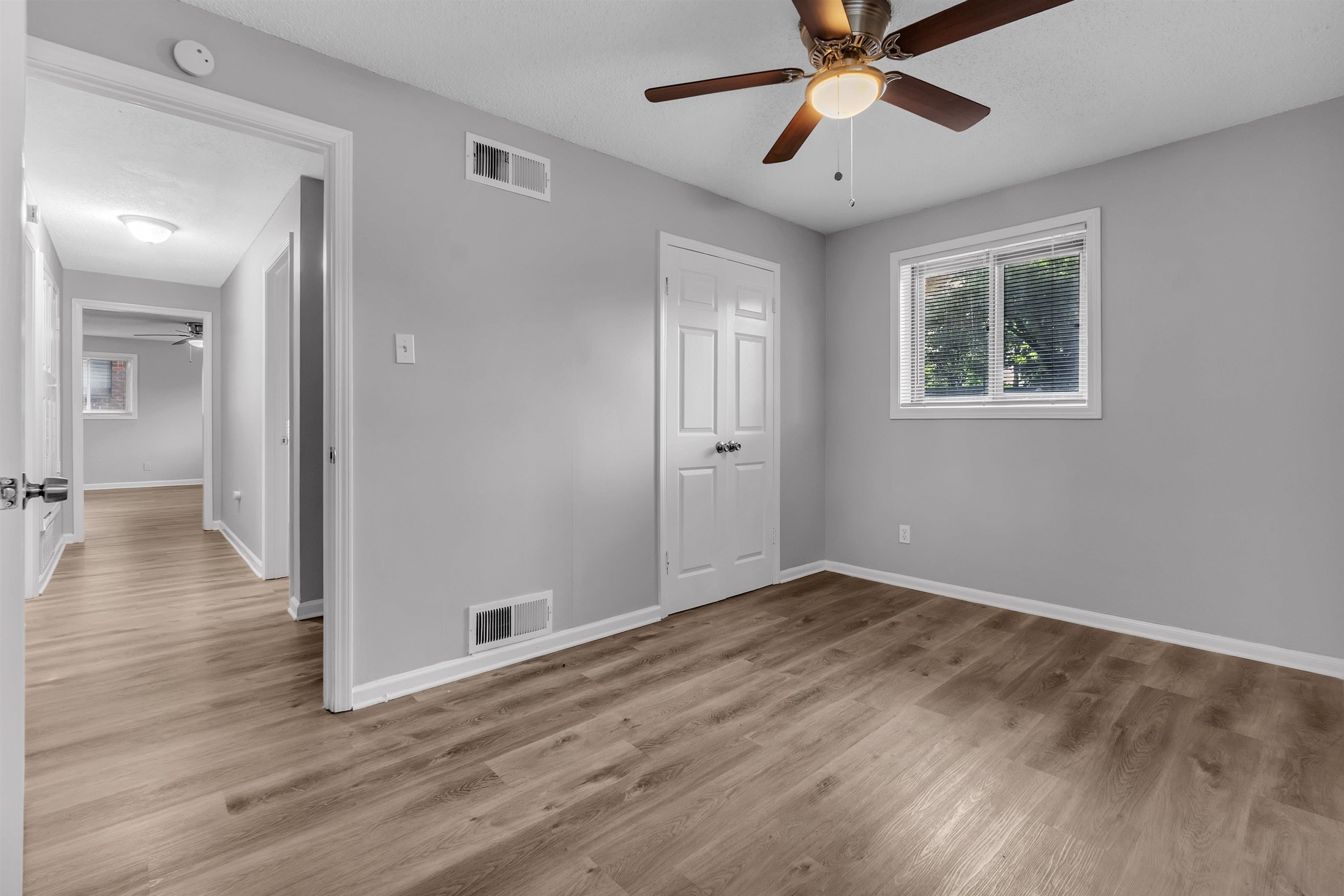 1136 S White Station Rd Property Photo 5