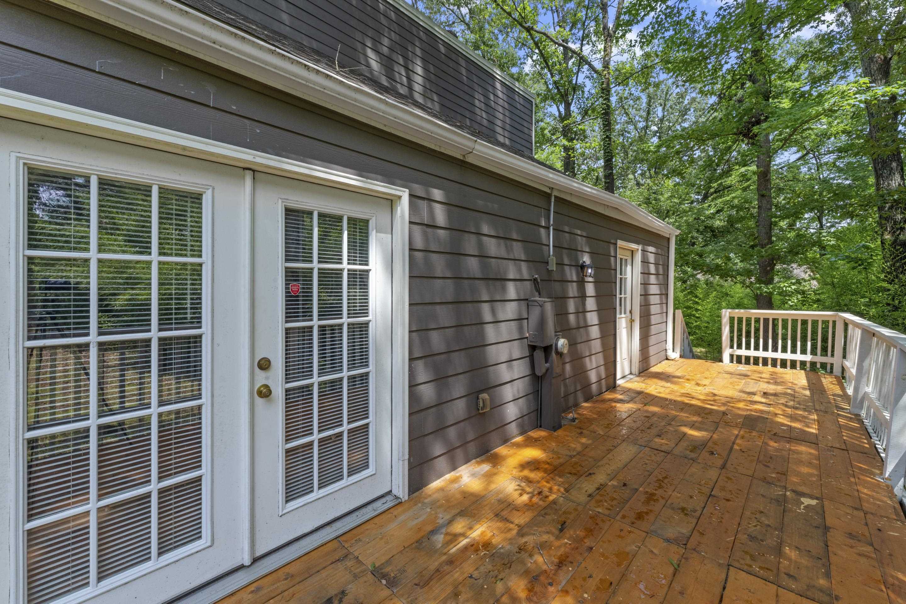 184 Mysen Dr Property Photo 3