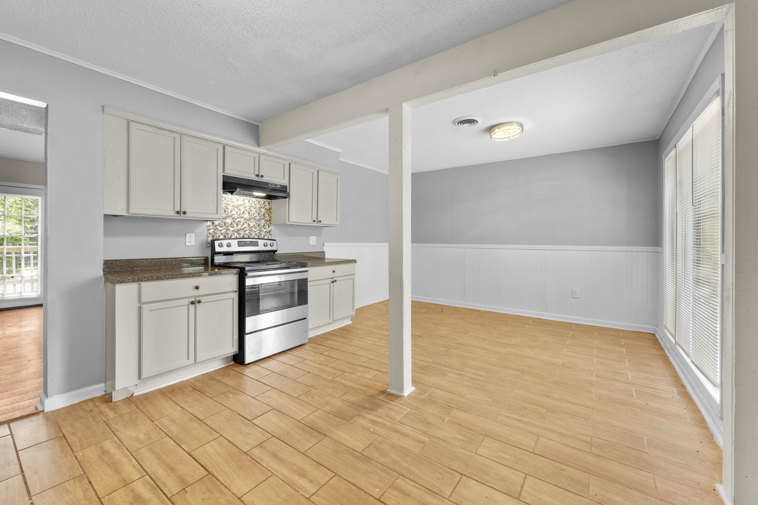 184 Mysen Dr Property Photo 10