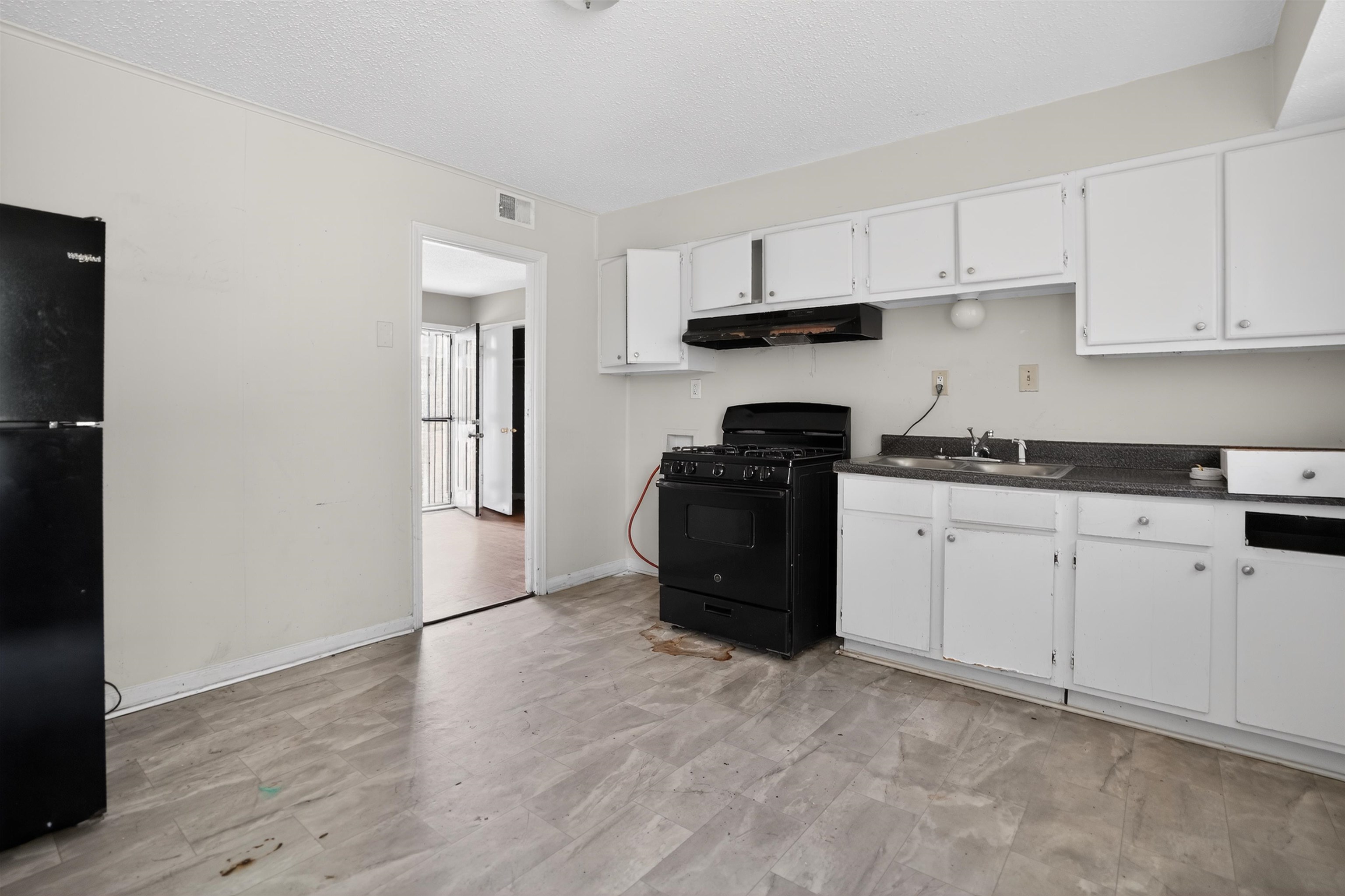 3272 Egypt-central Dr Property Photo 11