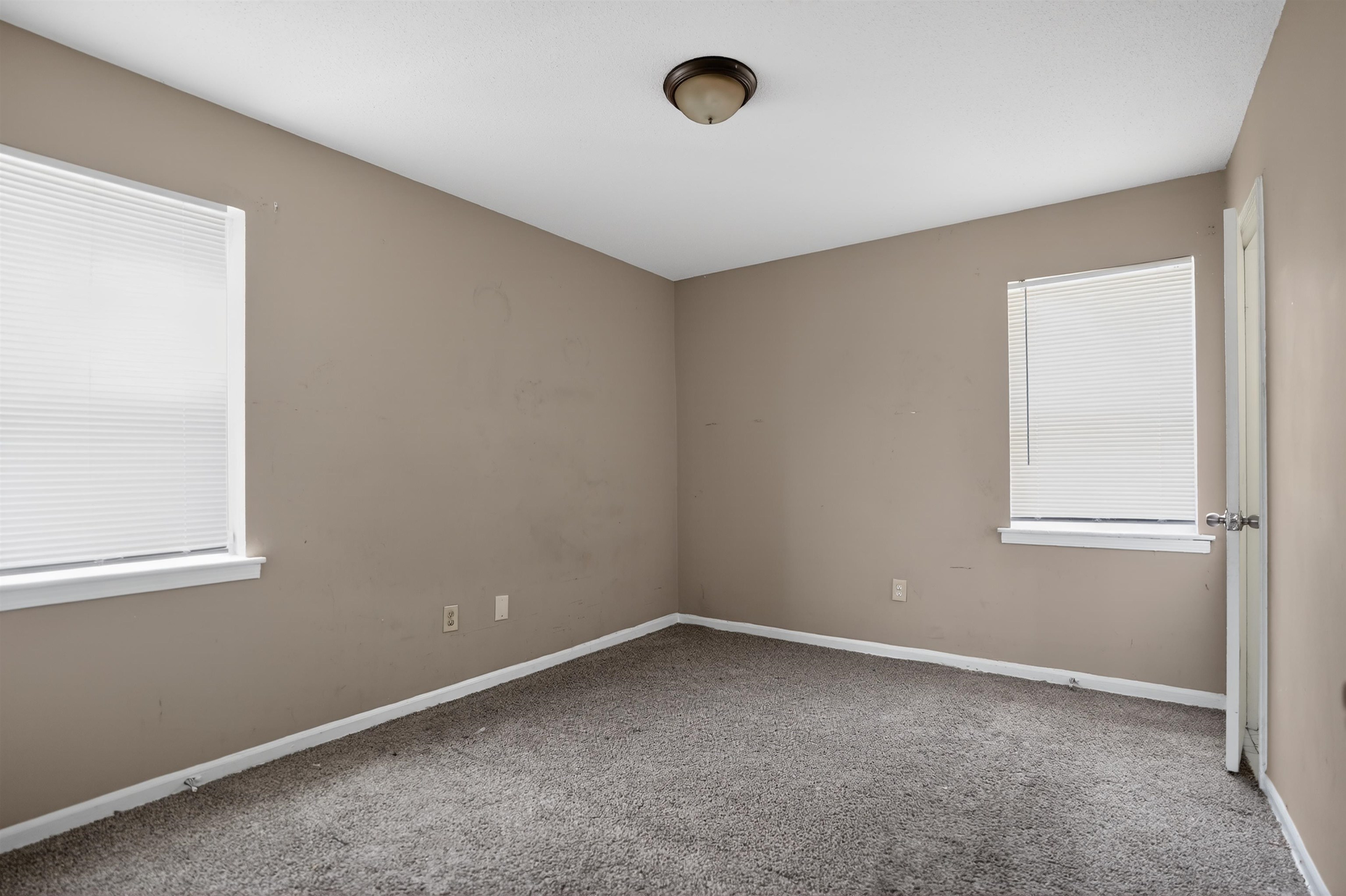 3272 Egypt-central Dr Property Photo 14