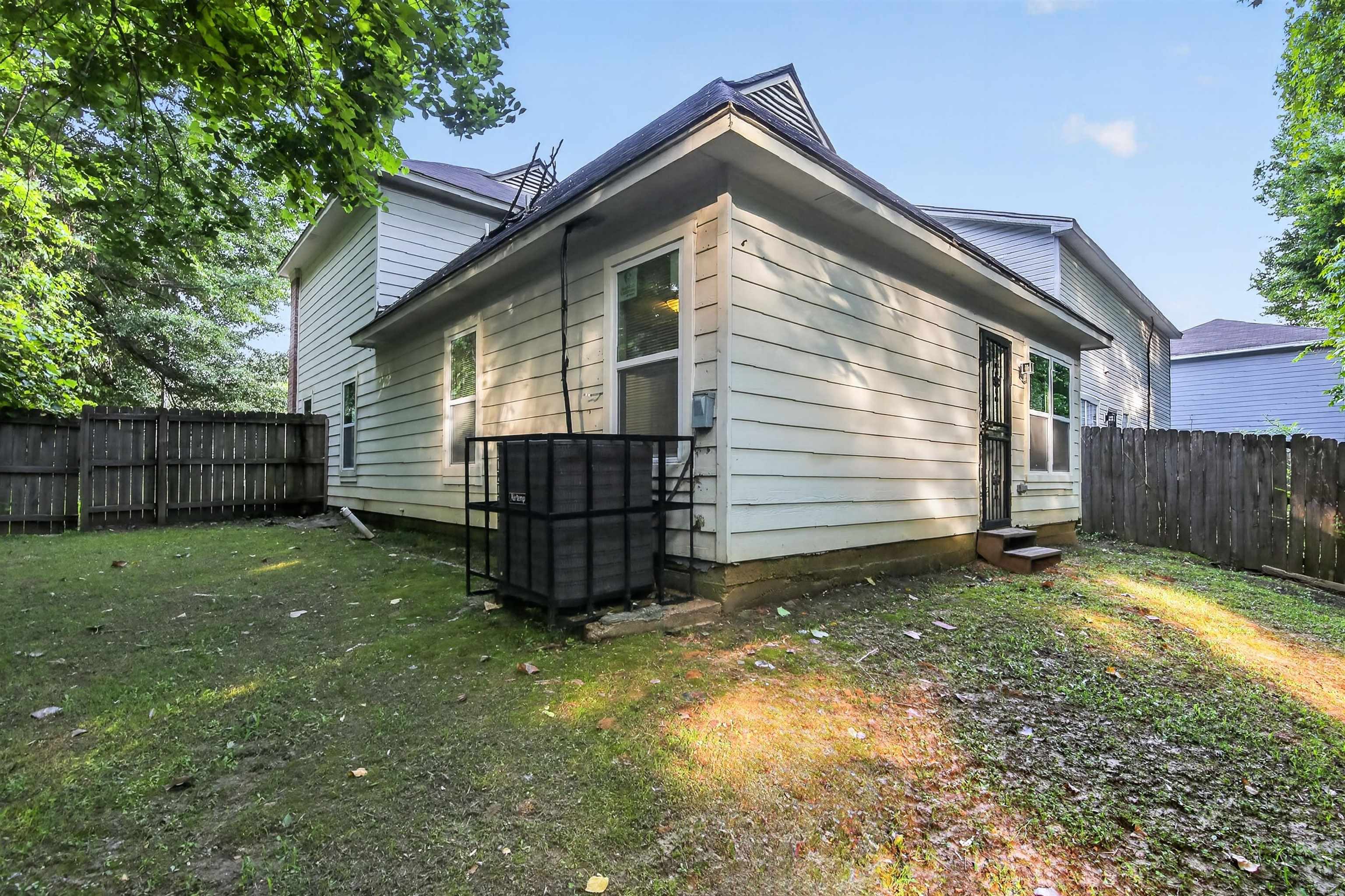 4677 Christyshire Dr Property Photo 7