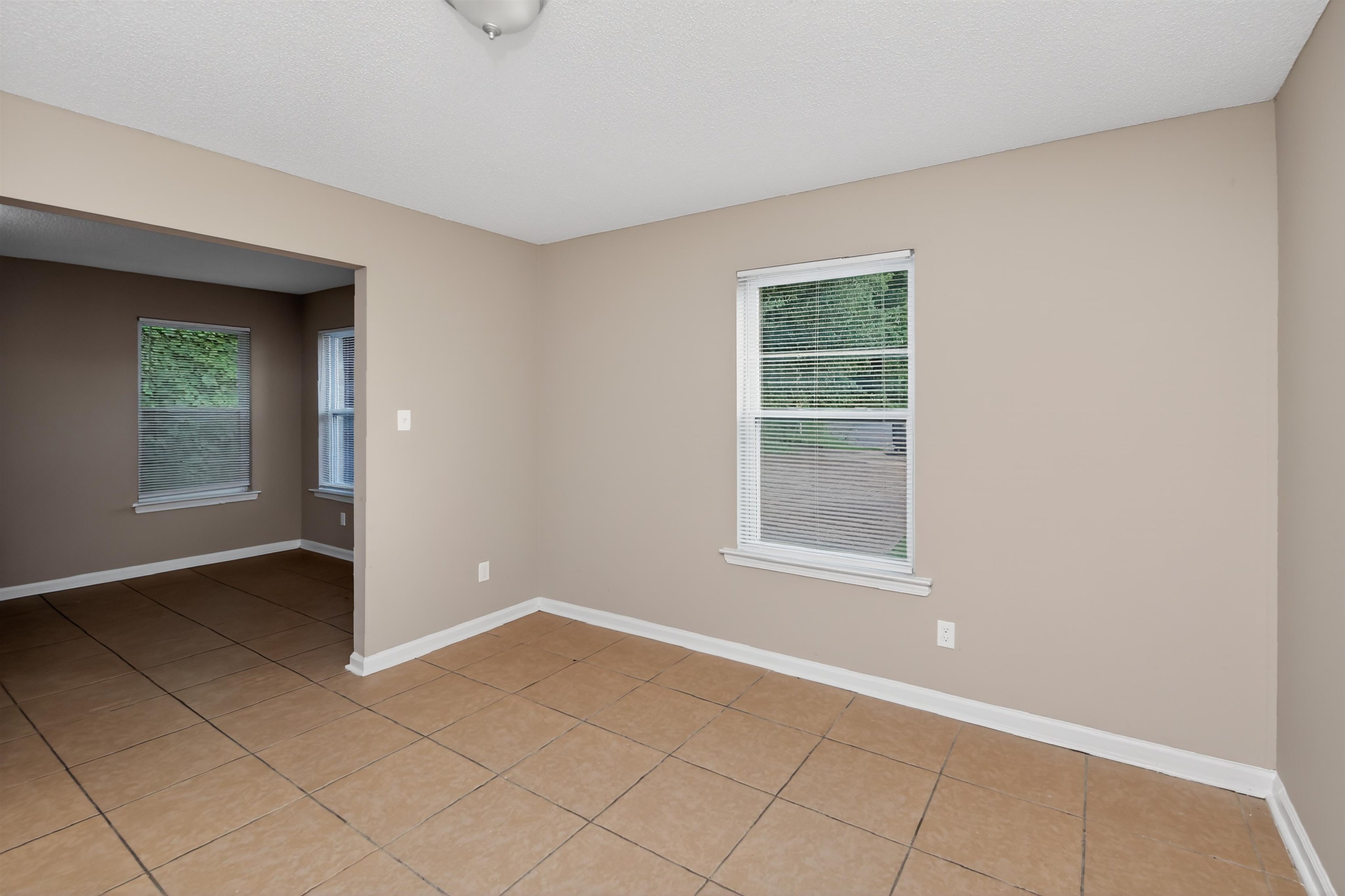 4677 Christyshire Dr Property Photo 8