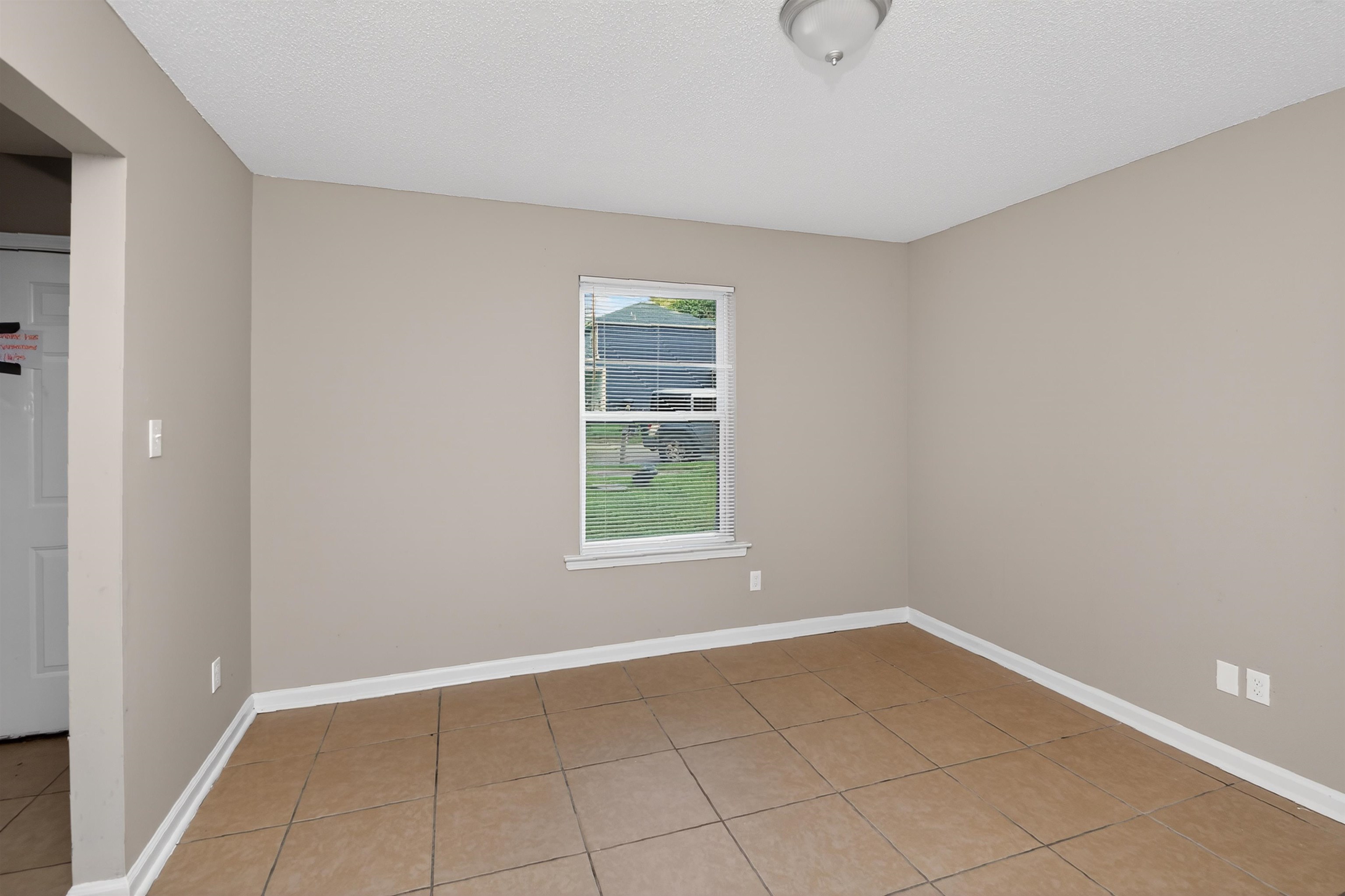 4677 Christyshire Dr Property Photo 10