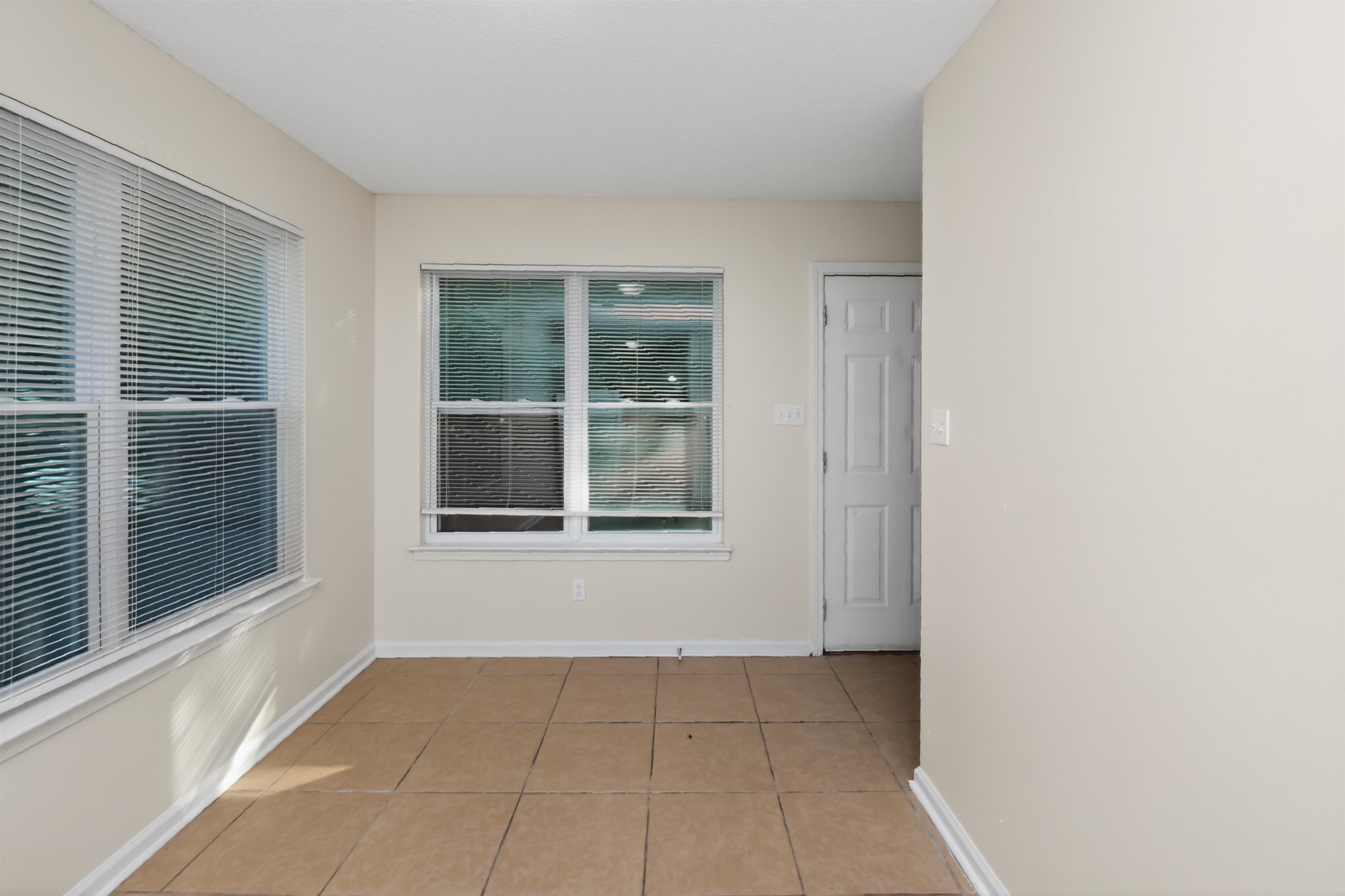 4677 Christyshire Dr Property Photo 15