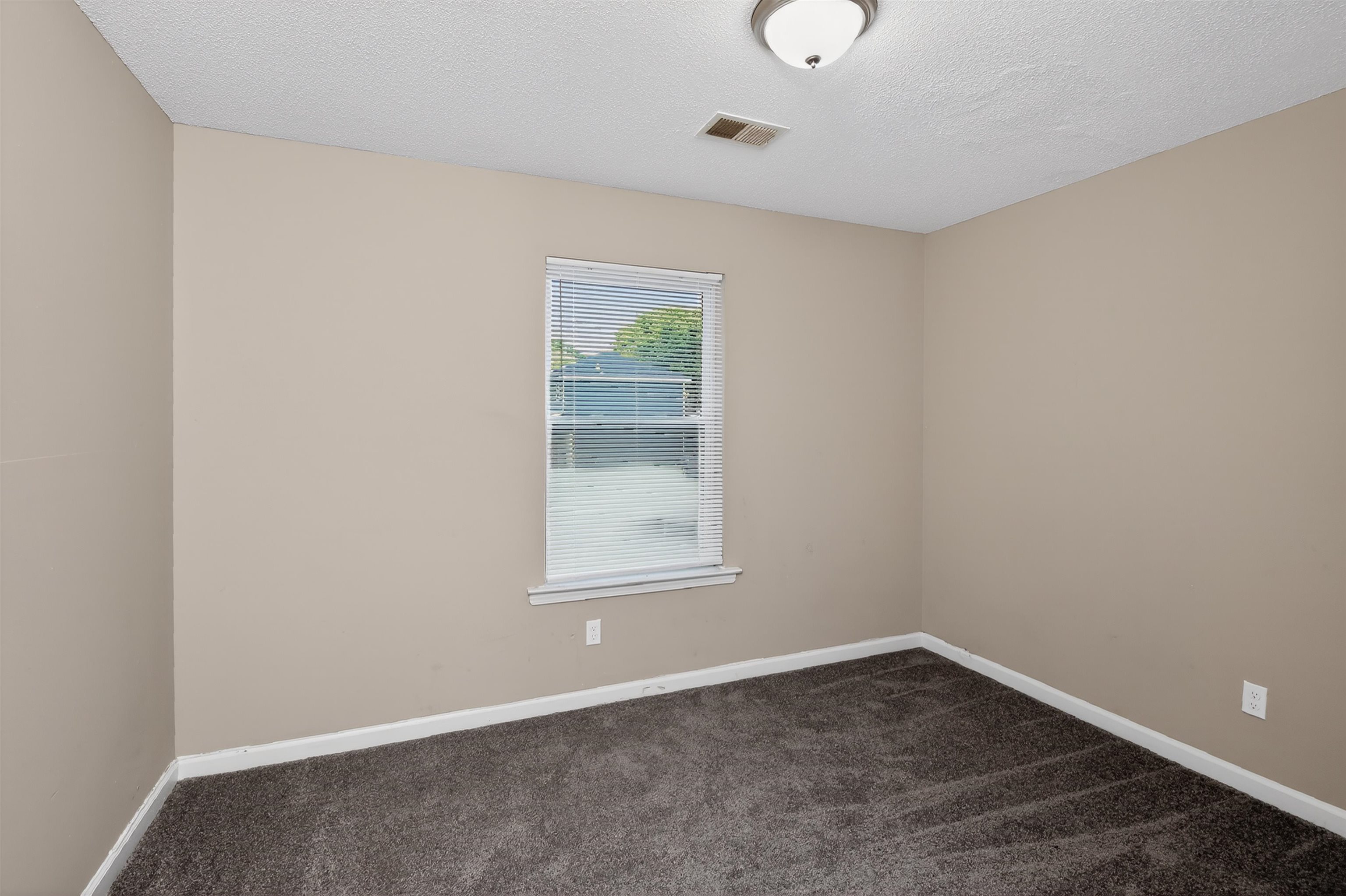 4677 Christyshire Dr Property Photo 22