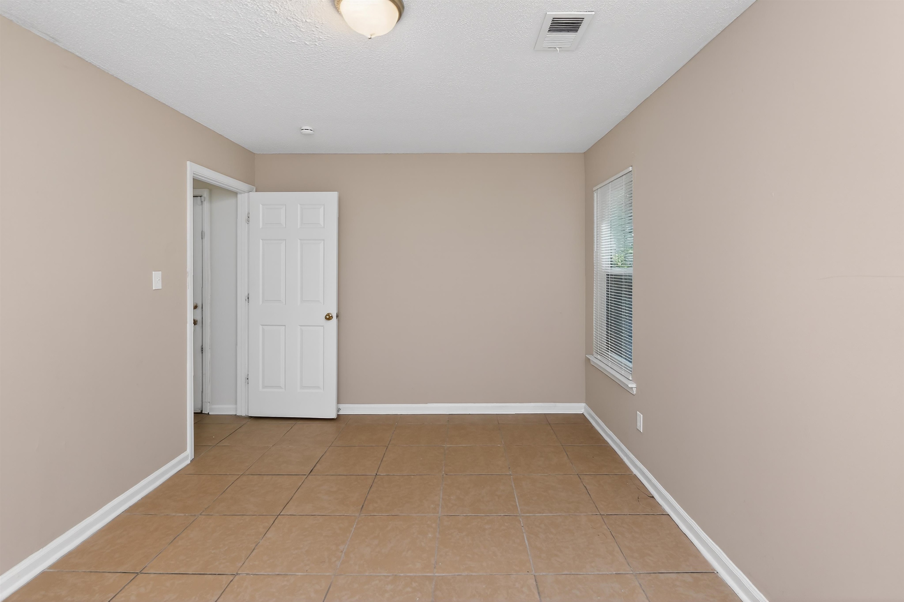 4677 Christyshire Dr Property Photo 25