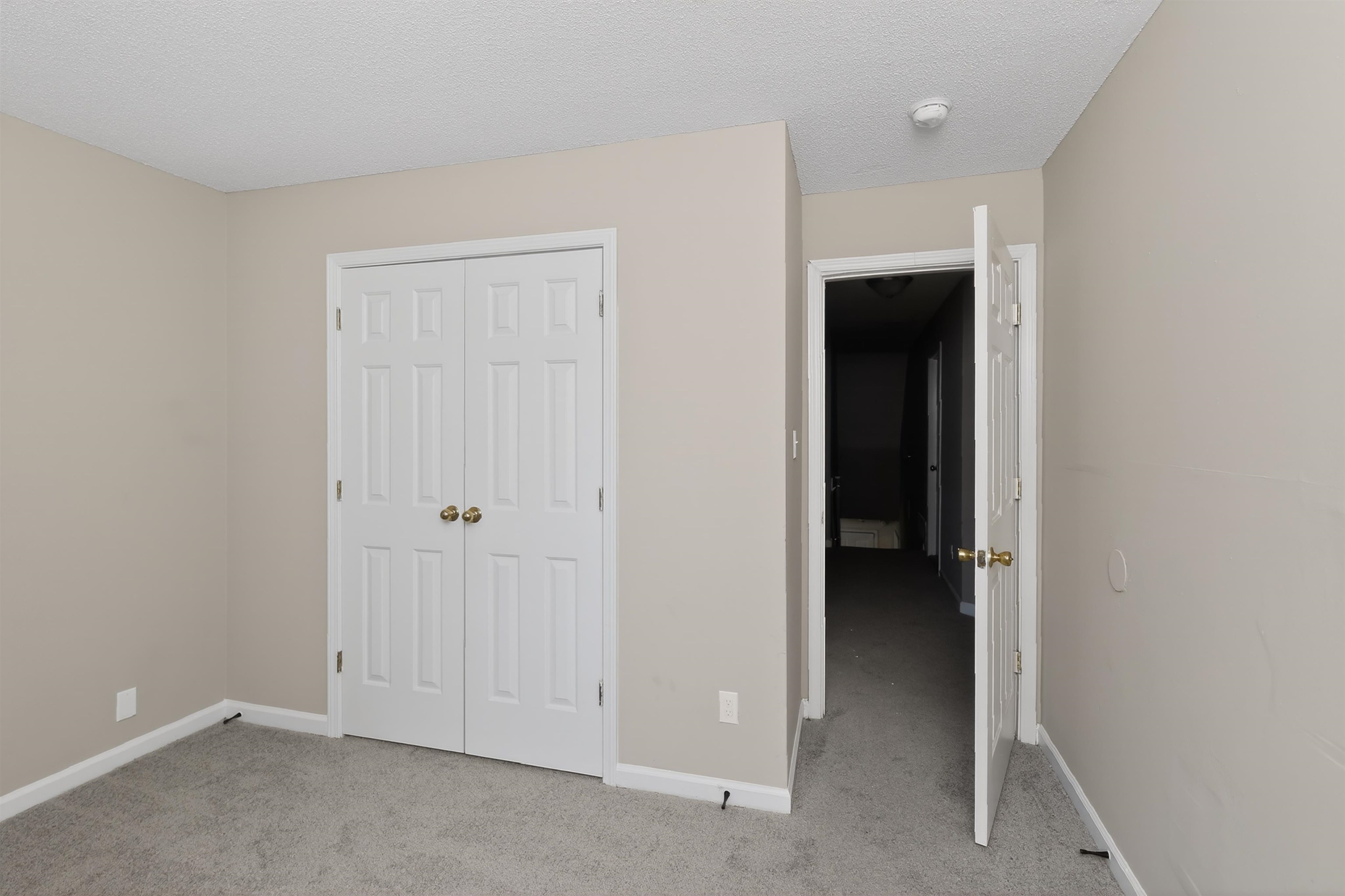 4677 Christyshire Dr Property Photo 28