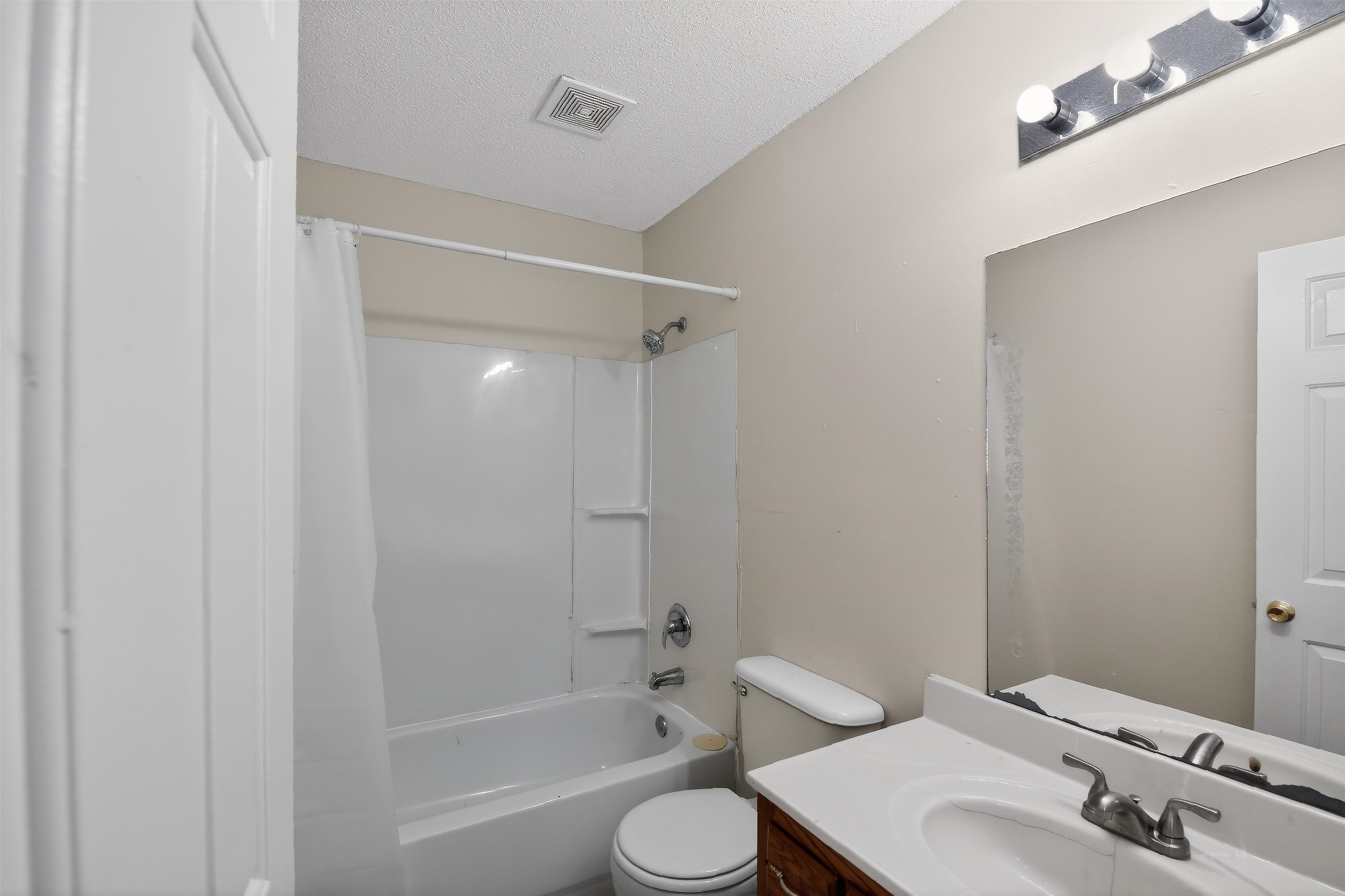 4677 Christyshire Dr Property Photo 30