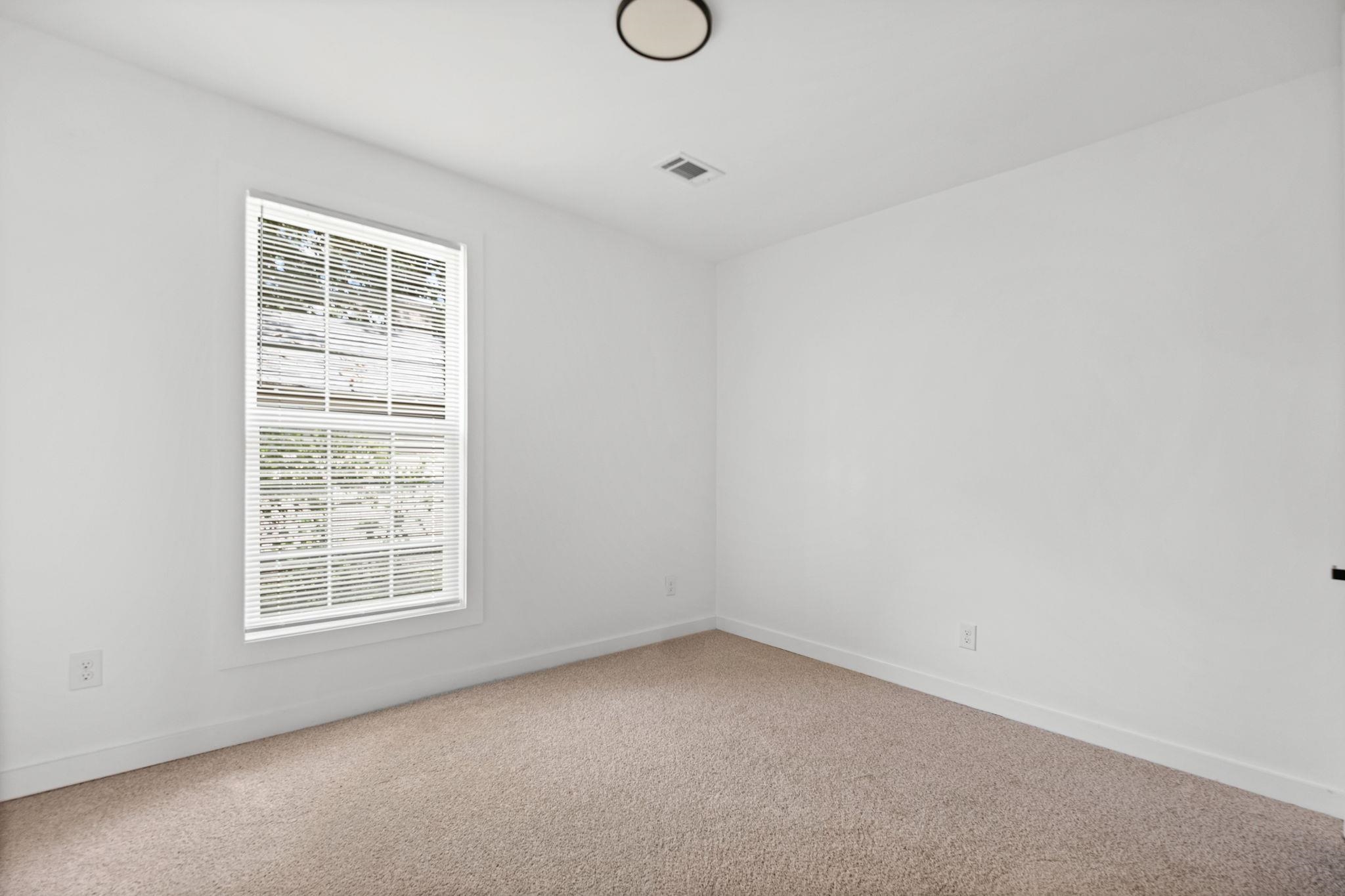 3707 Faxon Ave Property Photo 17