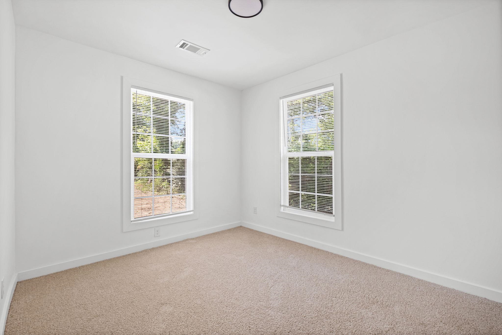 3707 Faxon Ave Property Photo 18