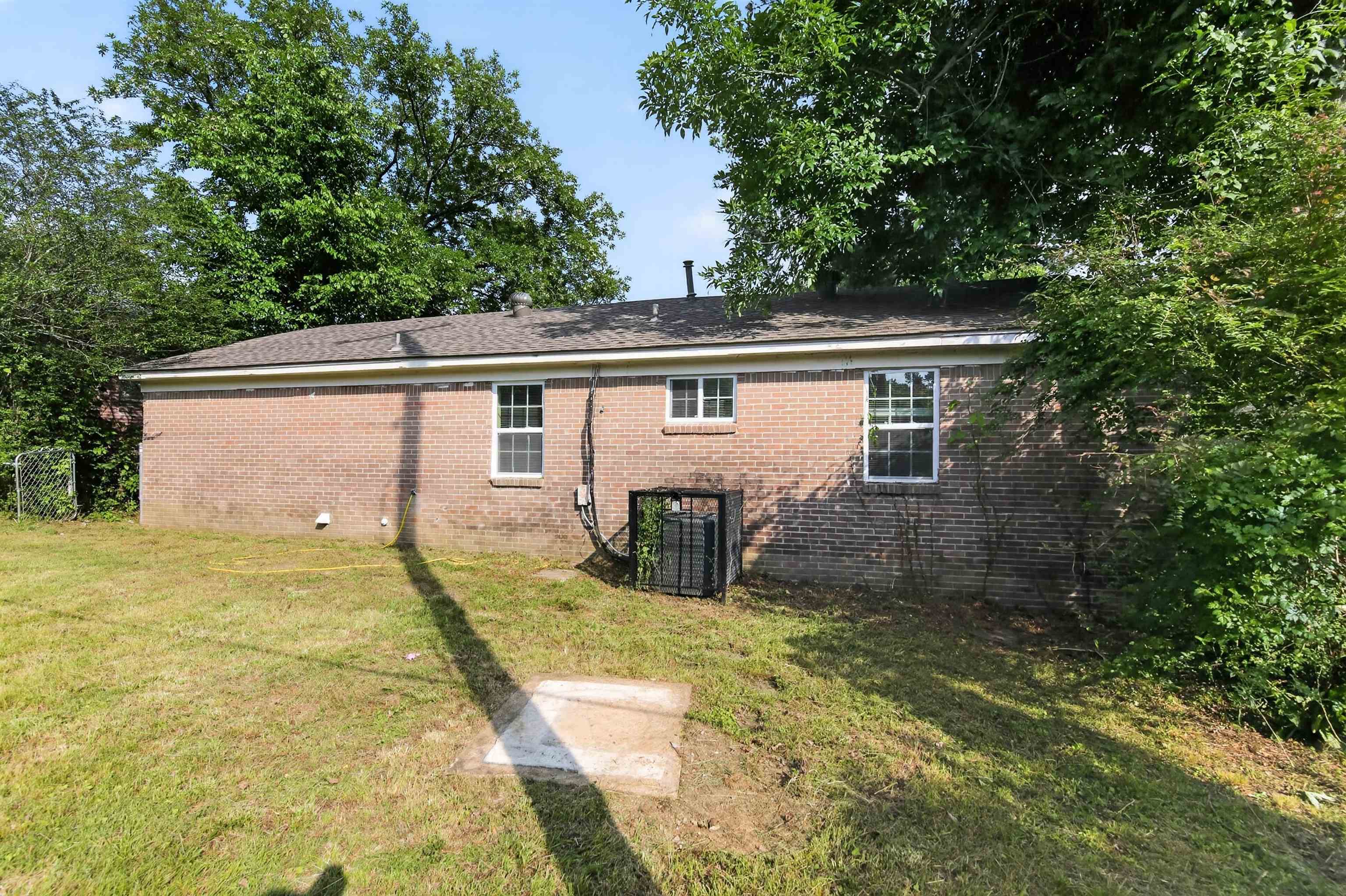3749 Wolf Trail Dr Property Photo 4