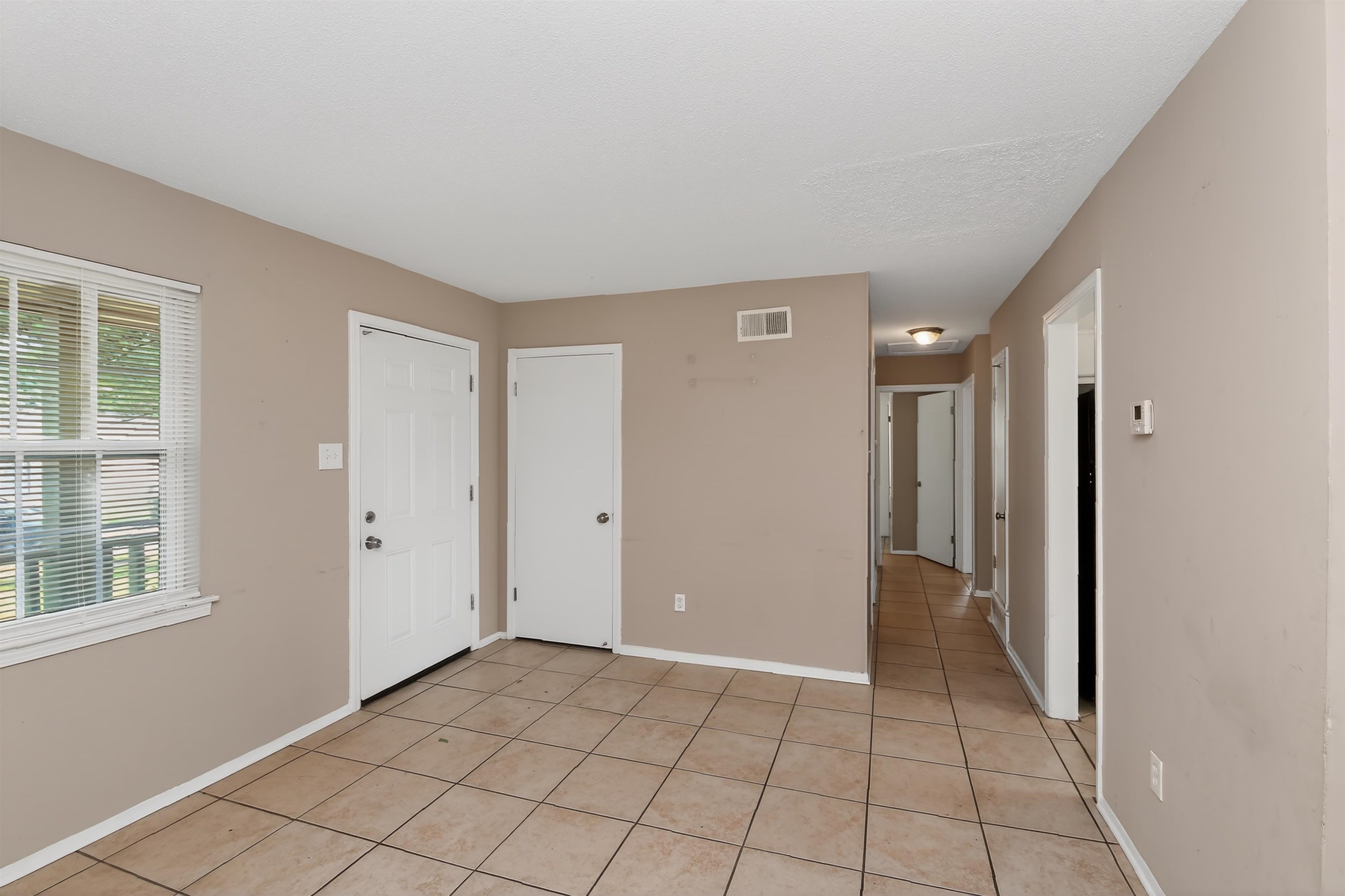 3749 Wolf Trail Dr Property Photo 7