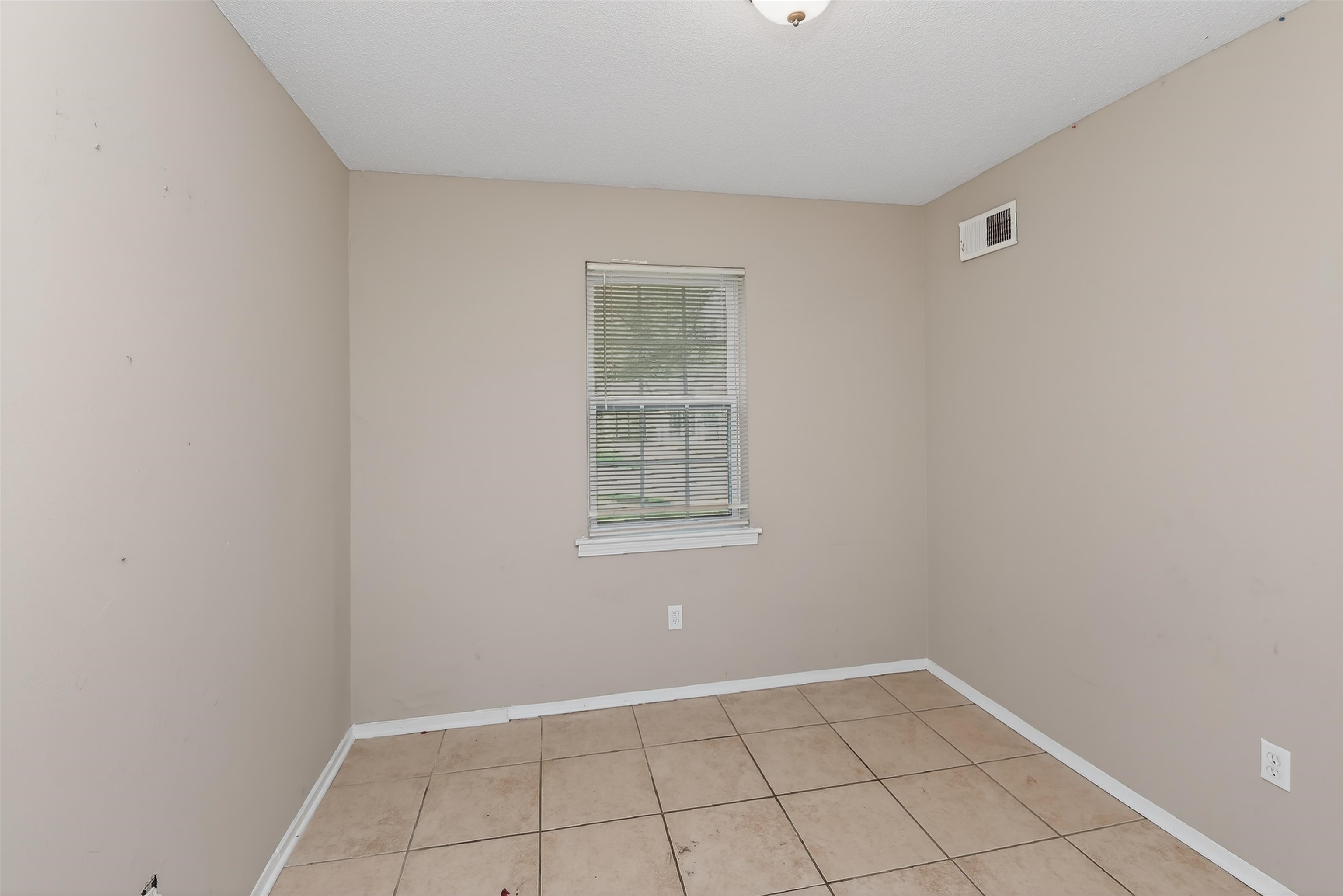 3749 Wolf Trail Dr Property Photo 13