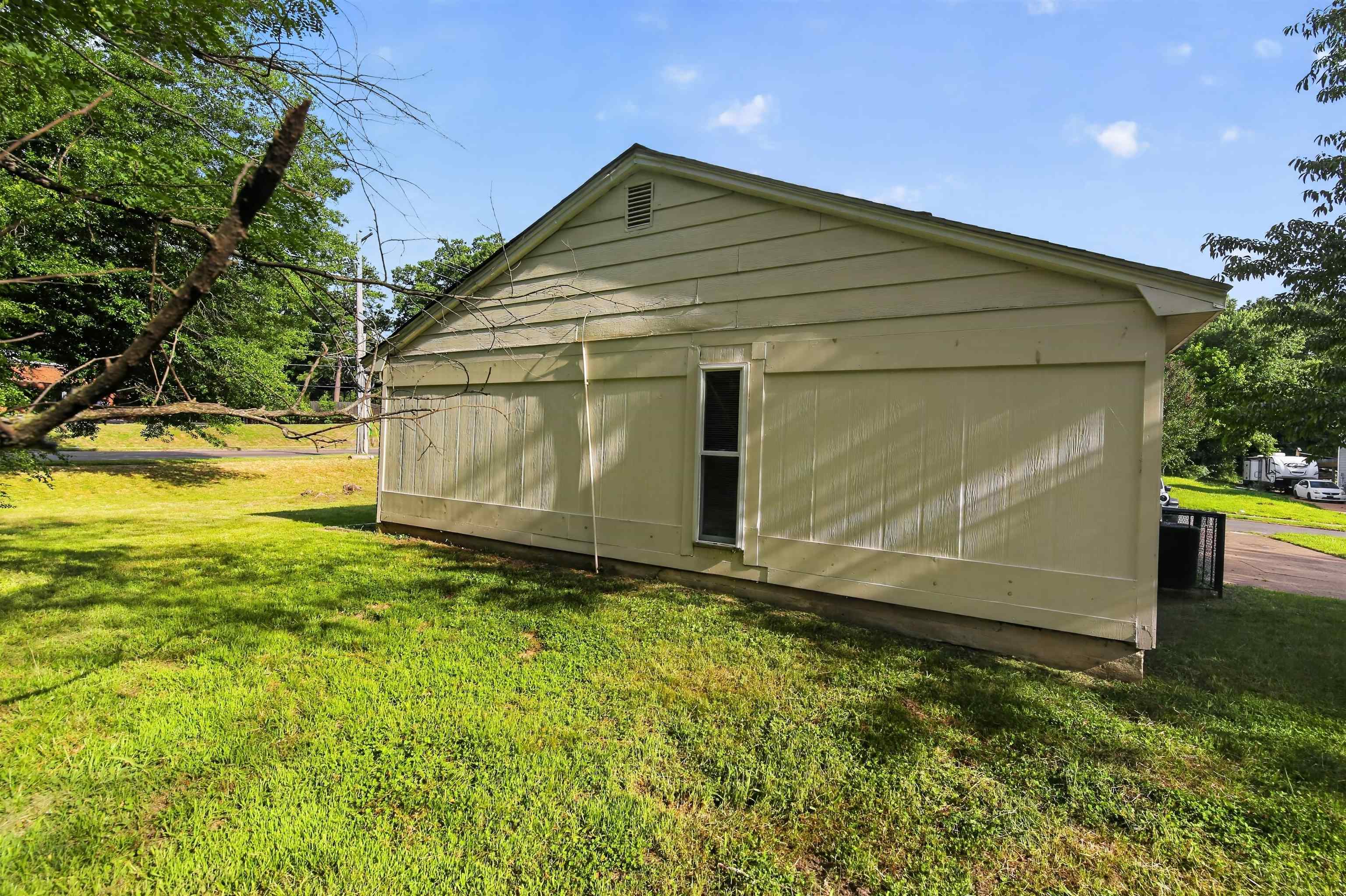 3921 Raleigh-millington Rd Property Photo 4