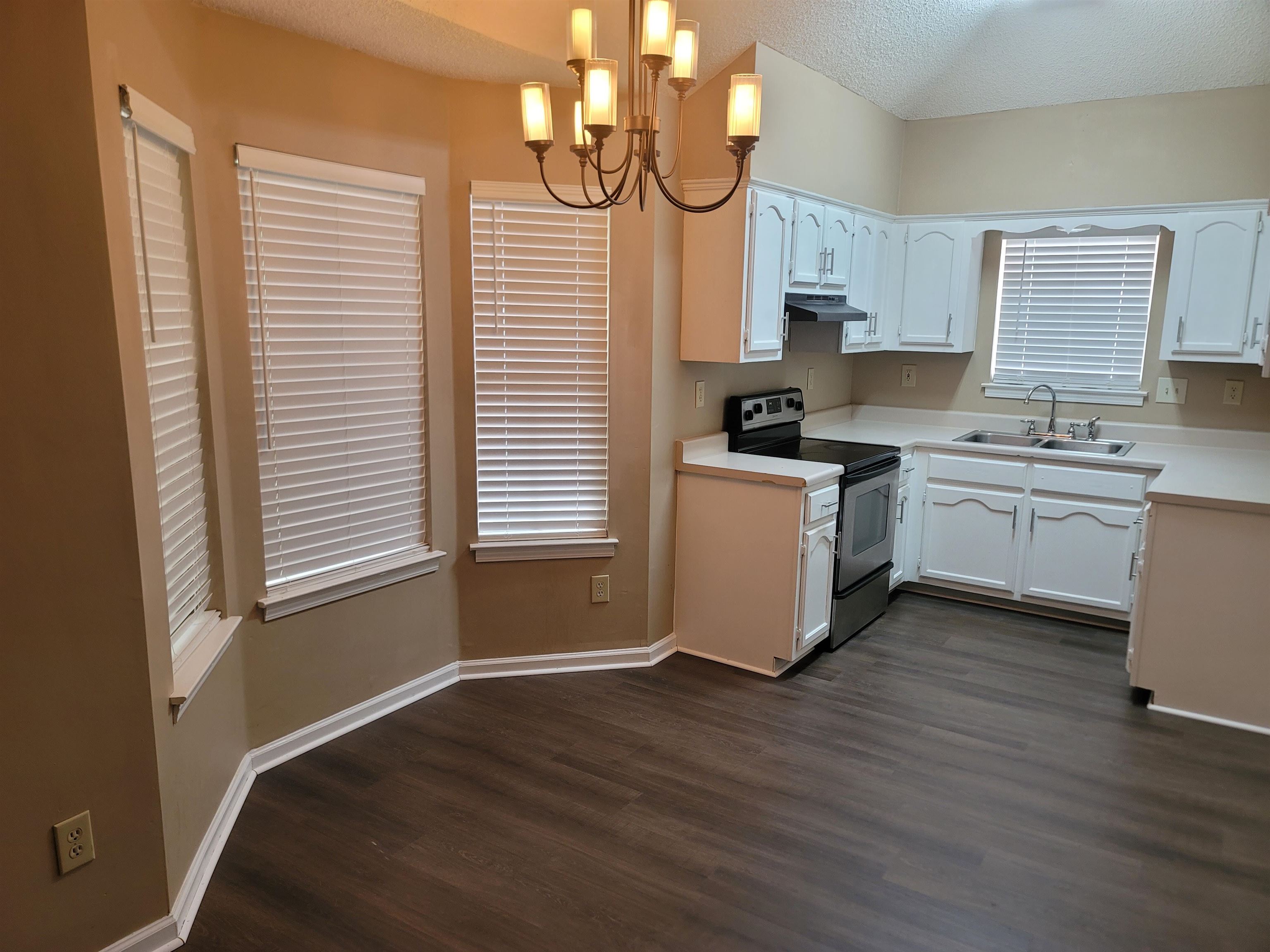 6915 Brady Hill Dr Property Photo 13