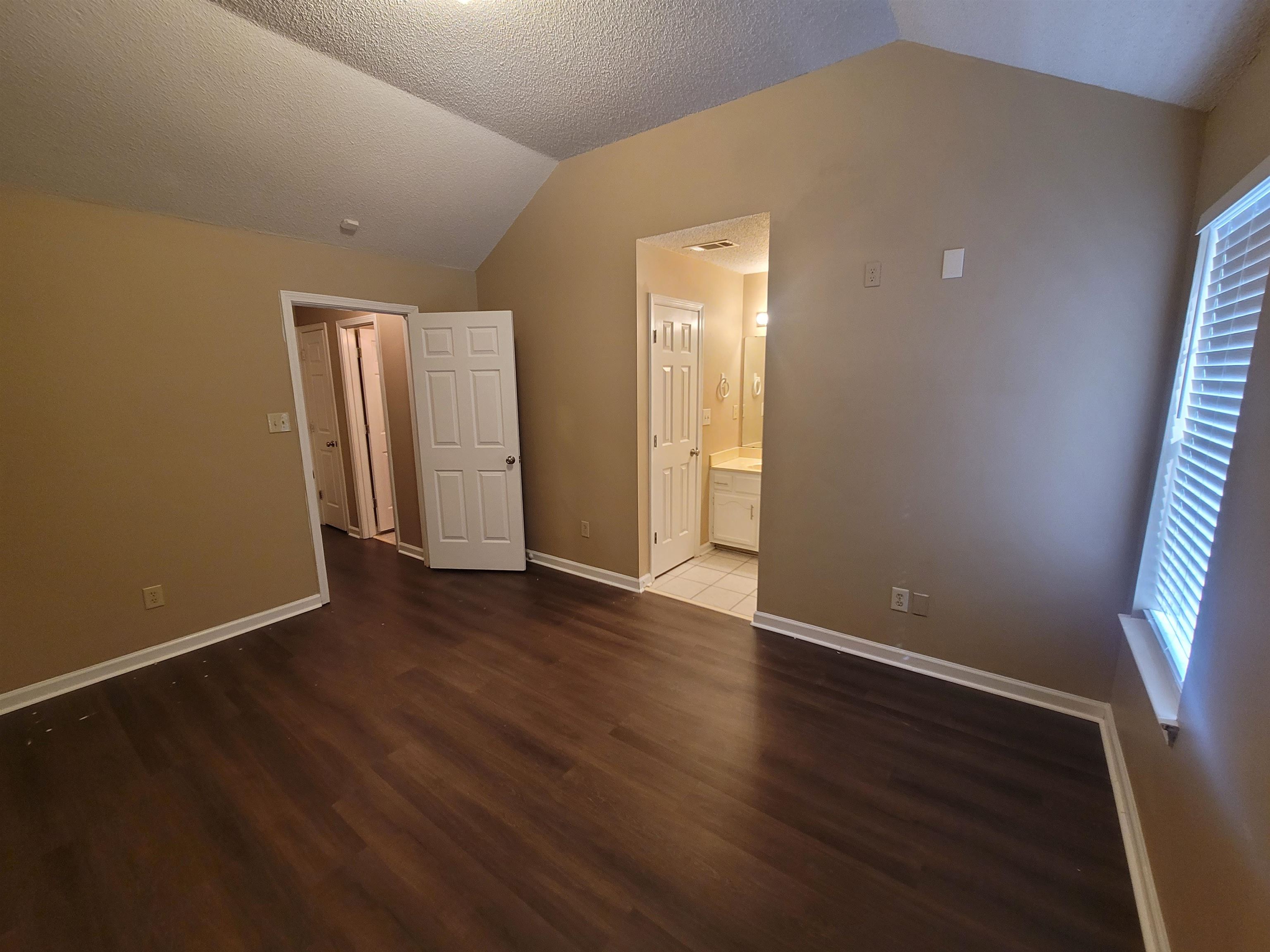 6915 Brady Hill Dr Property Photo 16