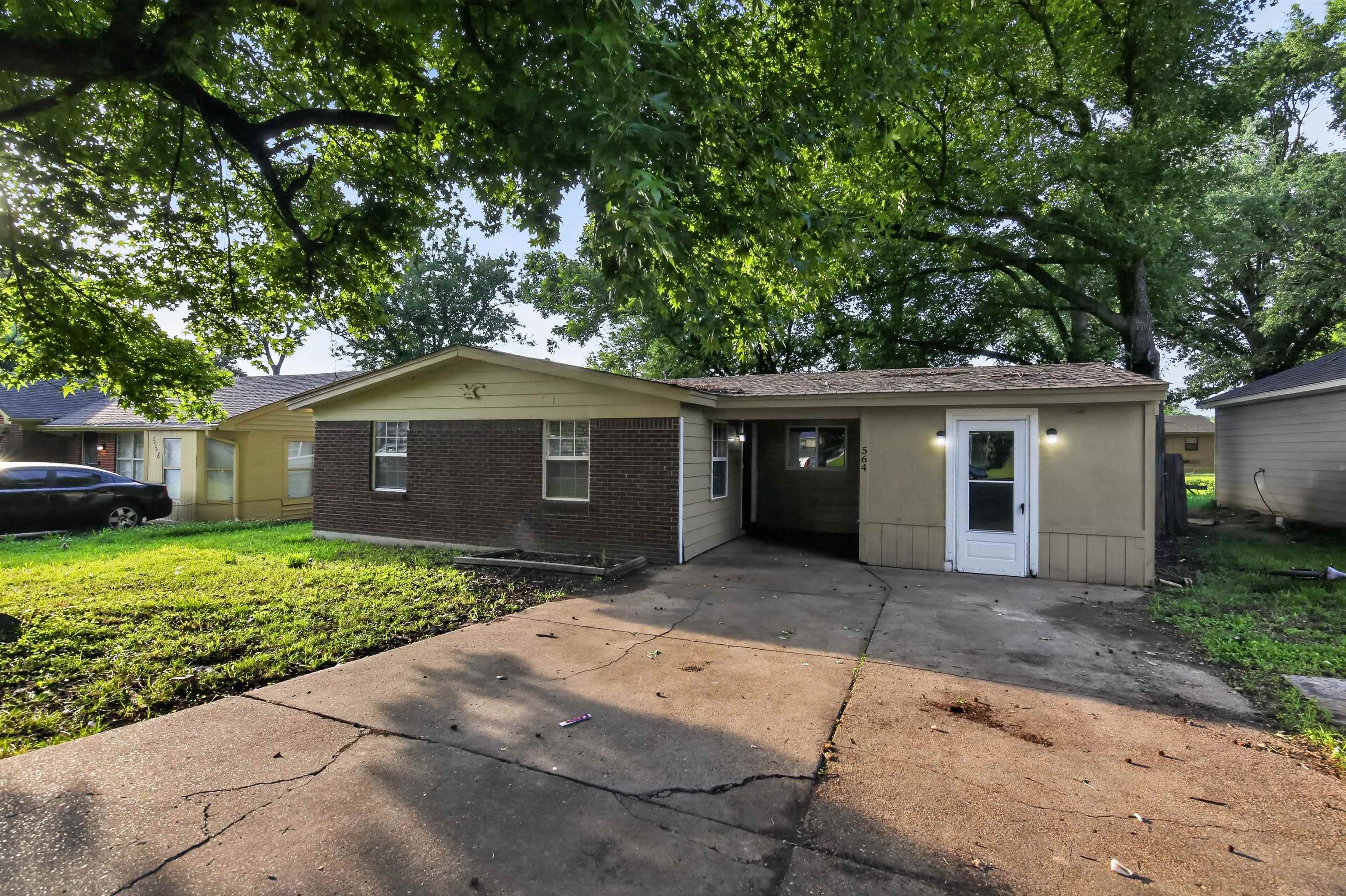564 Hemsley Ave Property Photo 1