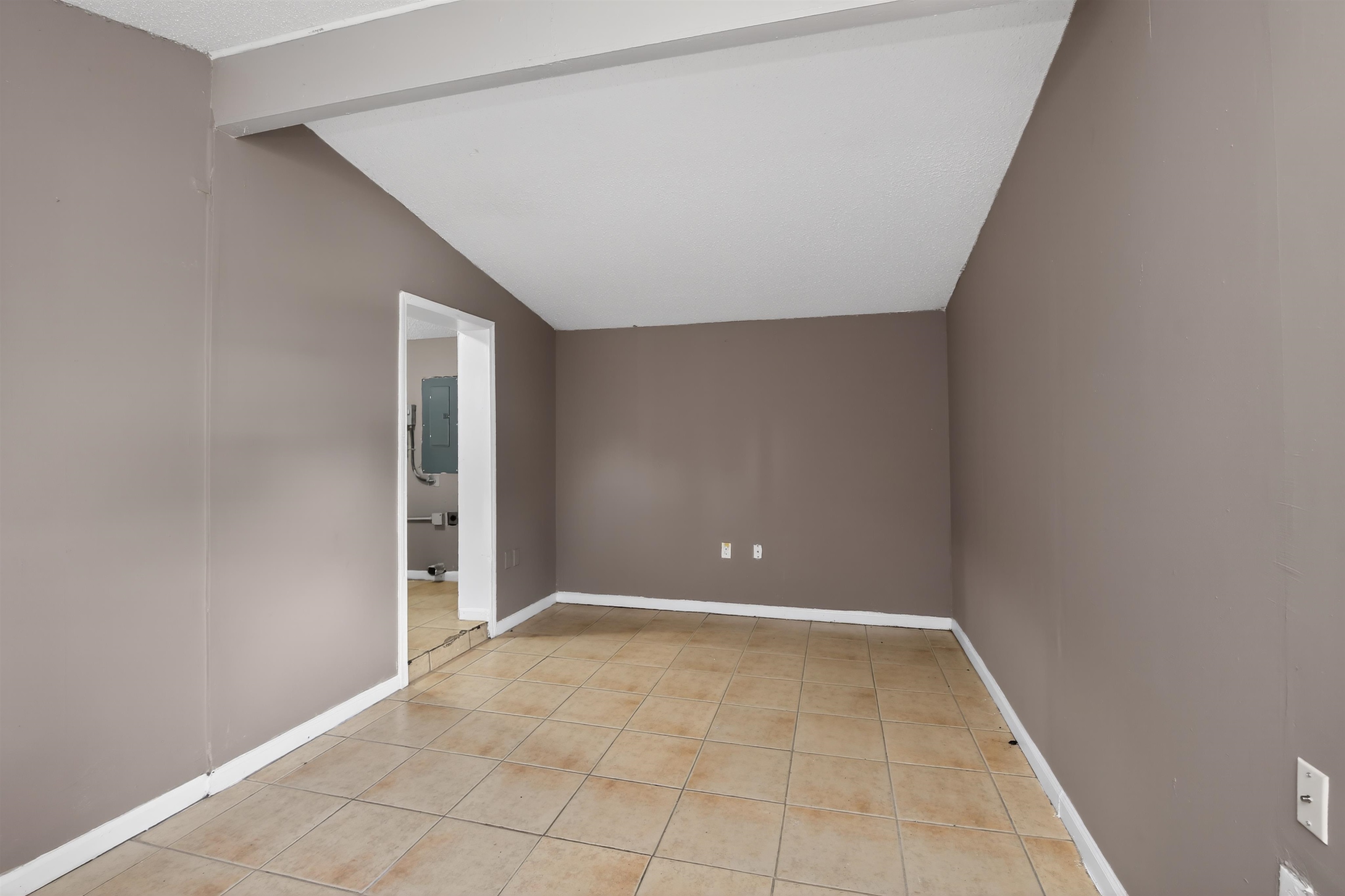564 Hemsley Ave Property Photo 19