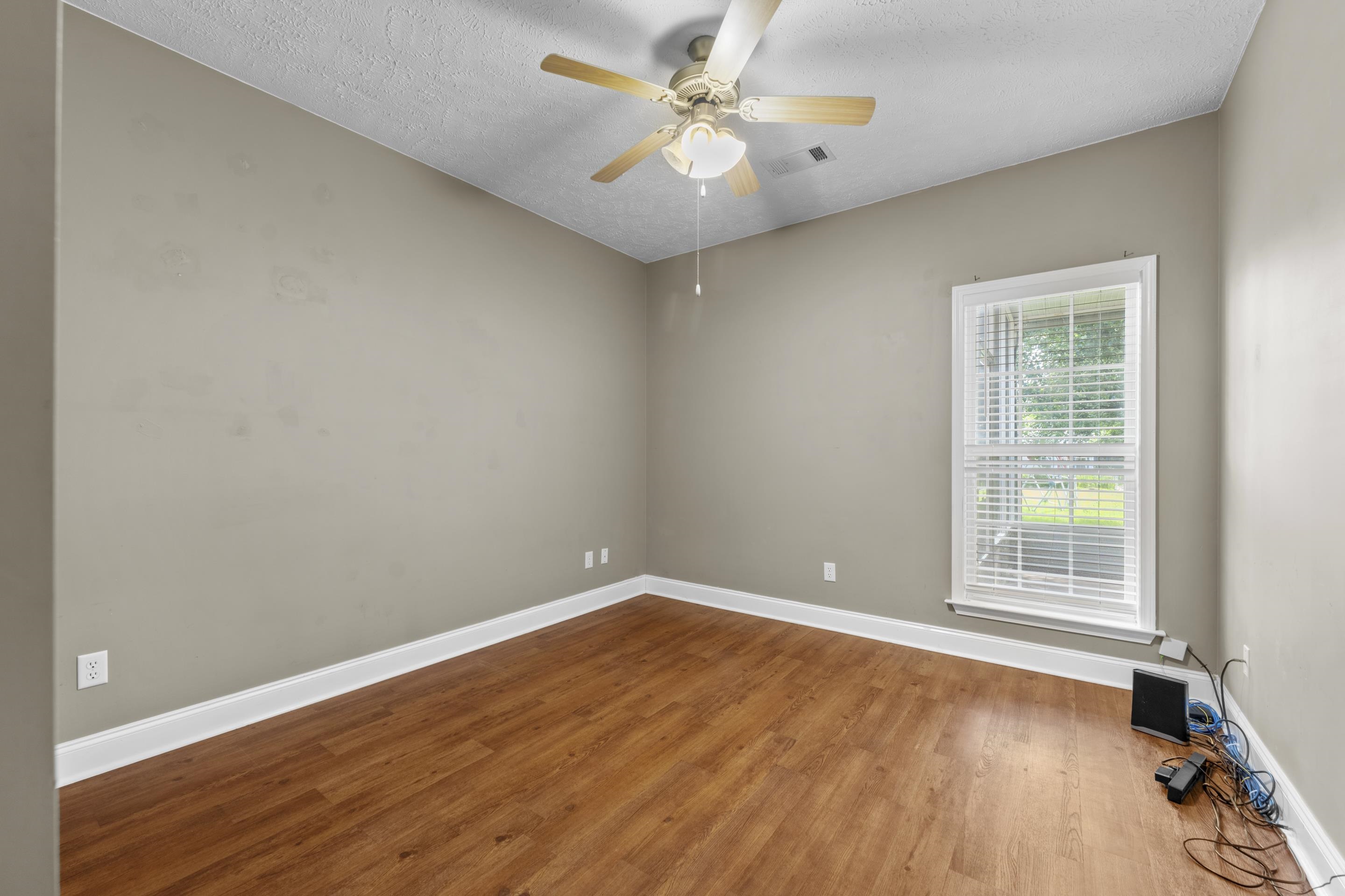 794 Williamsburg Dr Property Photo 25